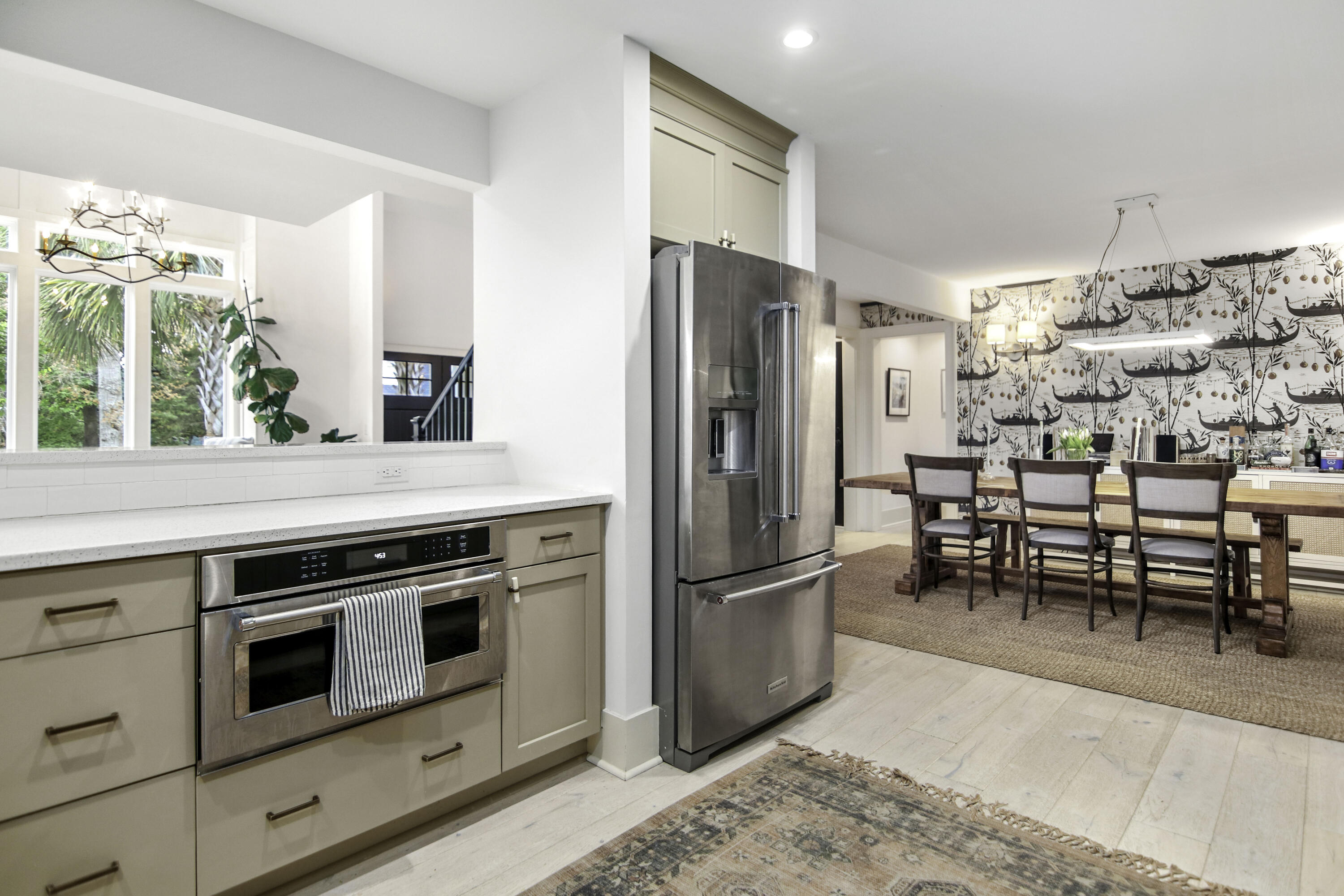 1506 Village Square