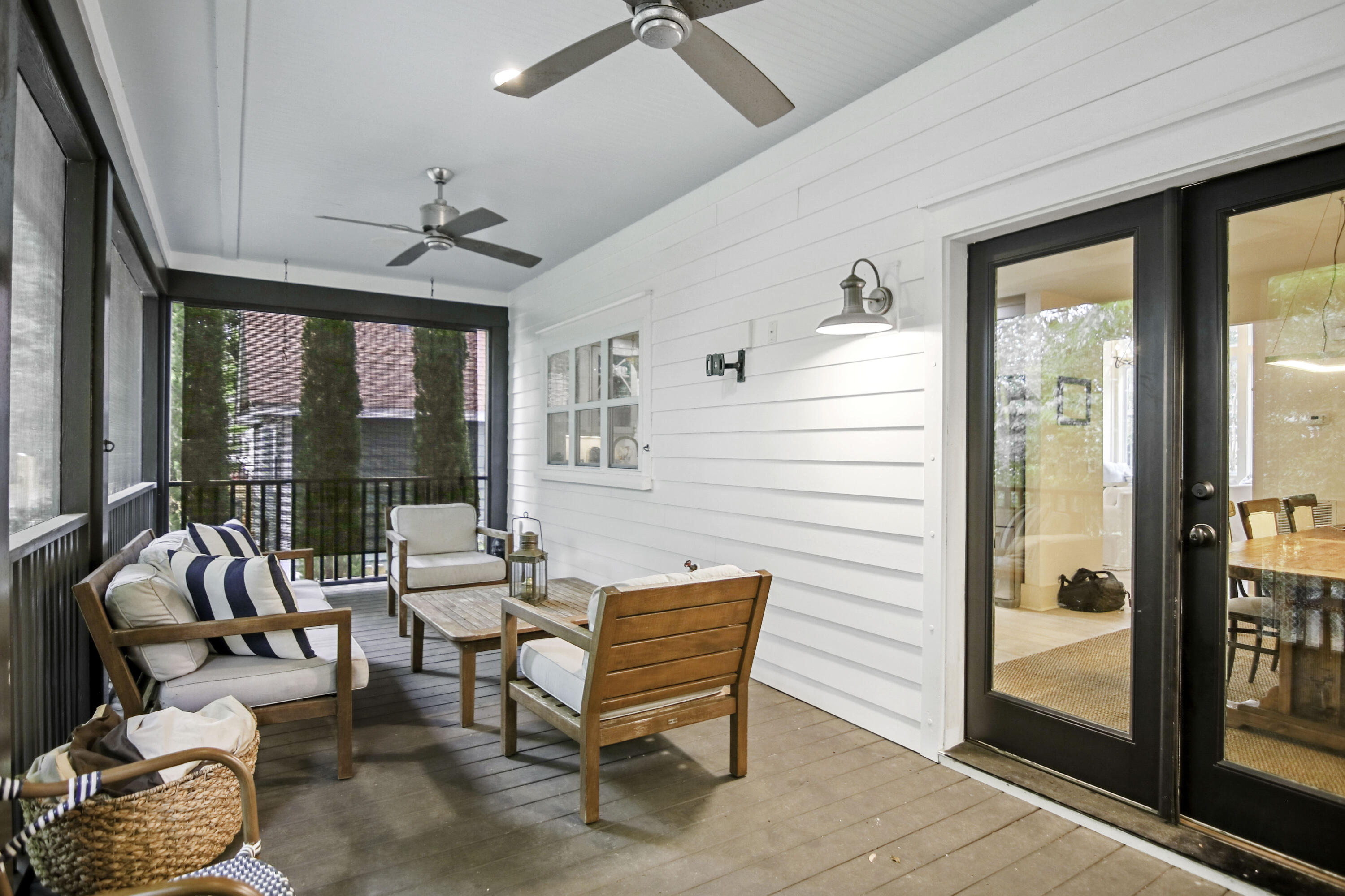1506 Village Square