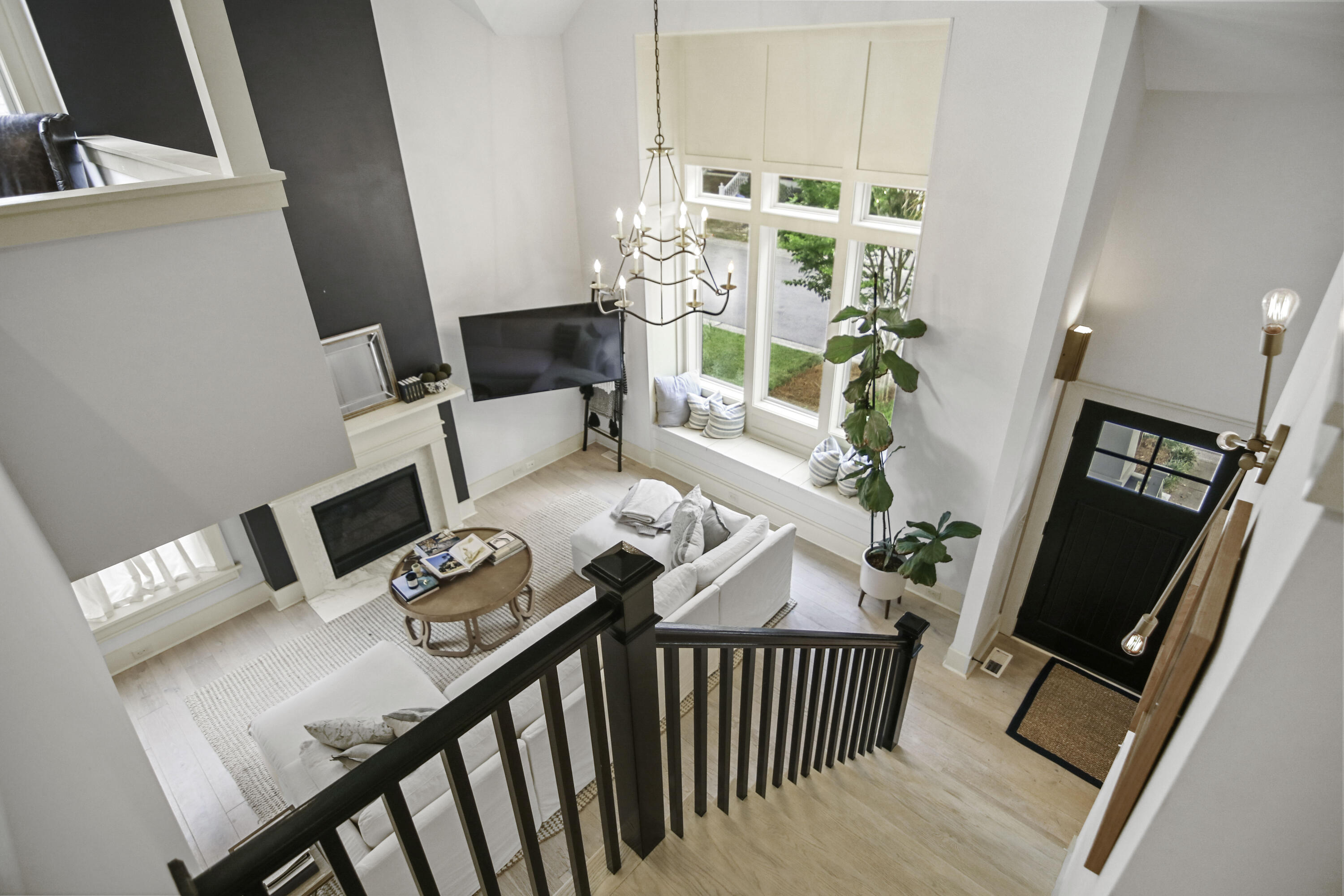 1506 Village Square