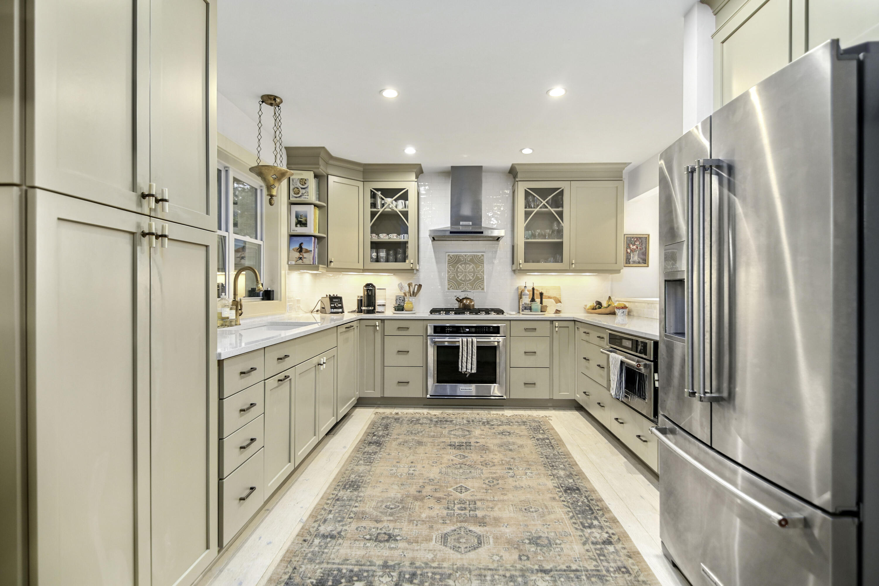 1506 Village Square