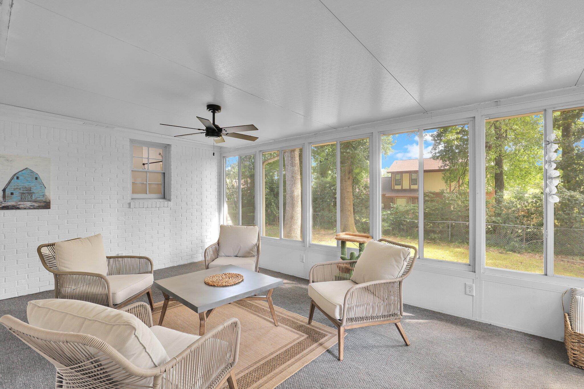 5932 Commonwealth Circle
