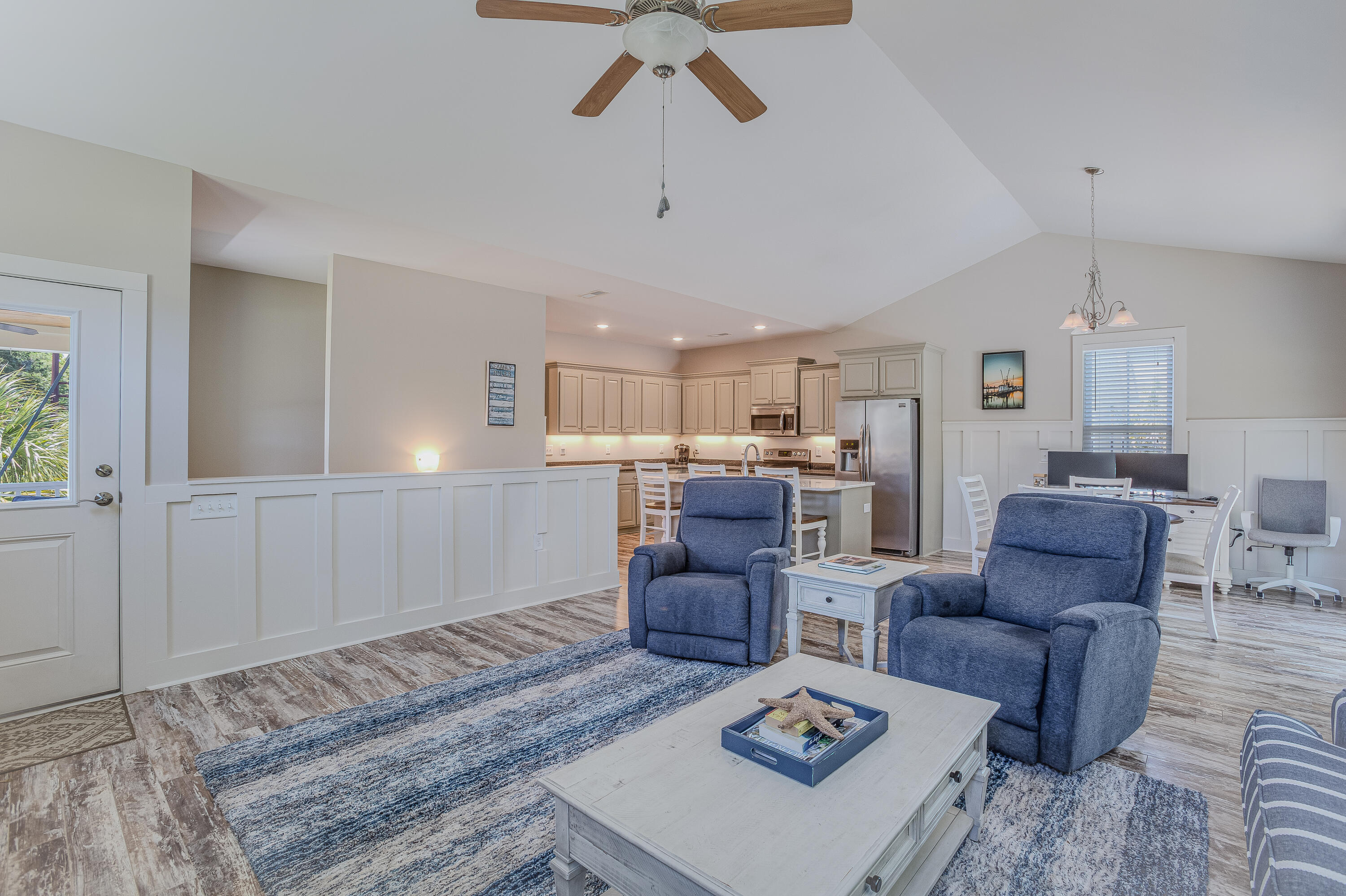 156 Harbourreef Drive