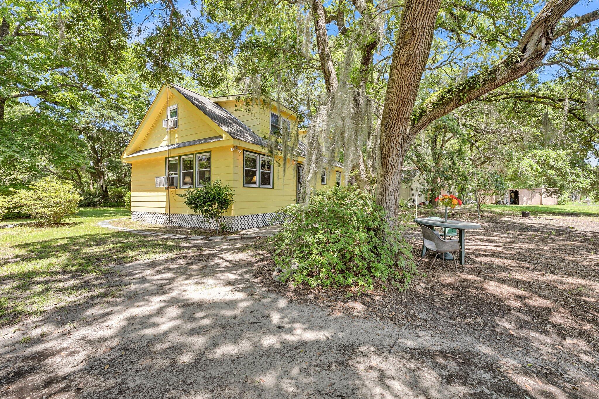7299 Commodore Road
