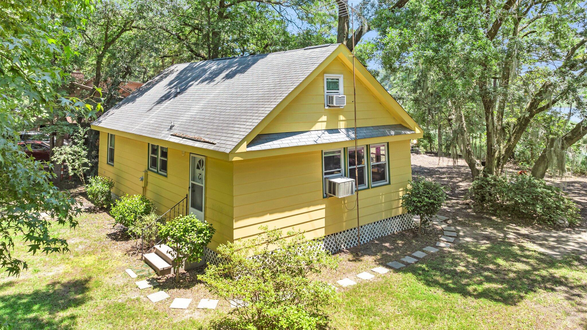 7299 Commodore Road