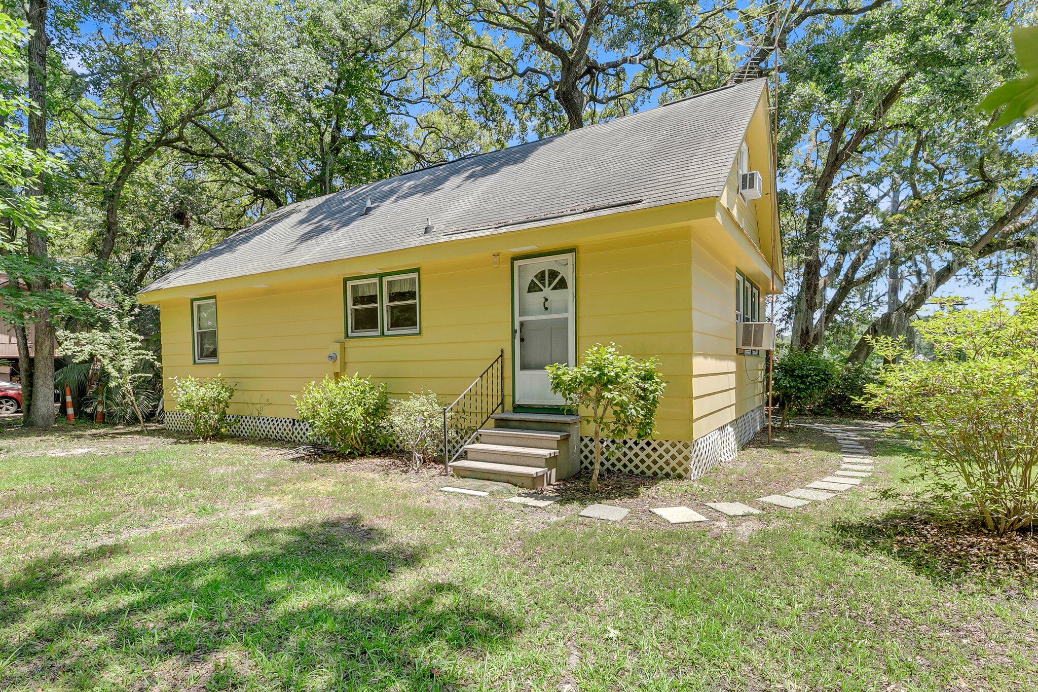 7299 Commodore Road