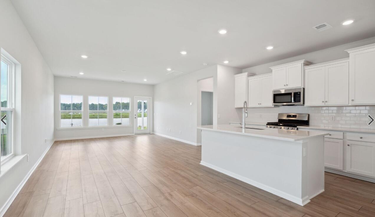 1153 Glorious Way