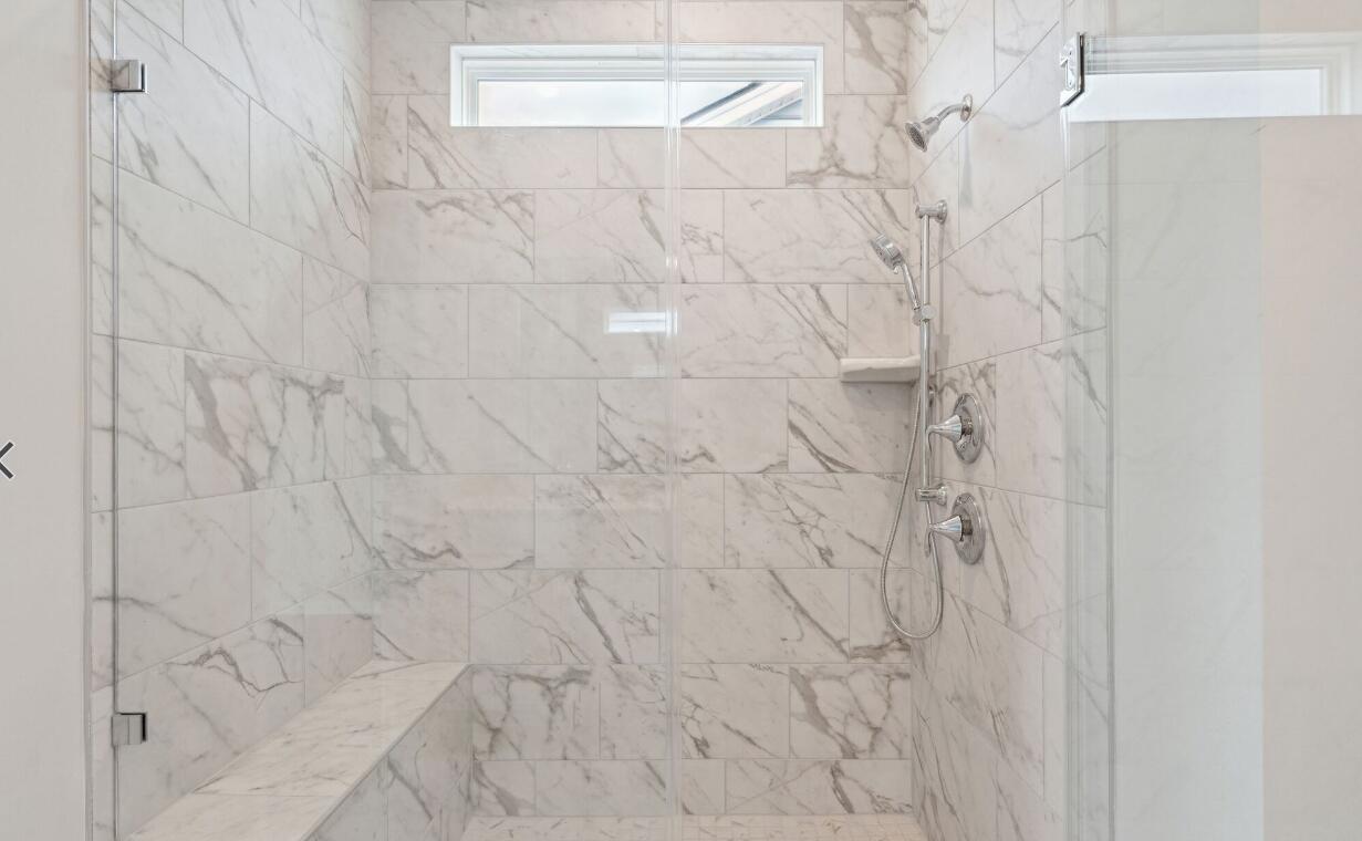 1153 Glorious Way