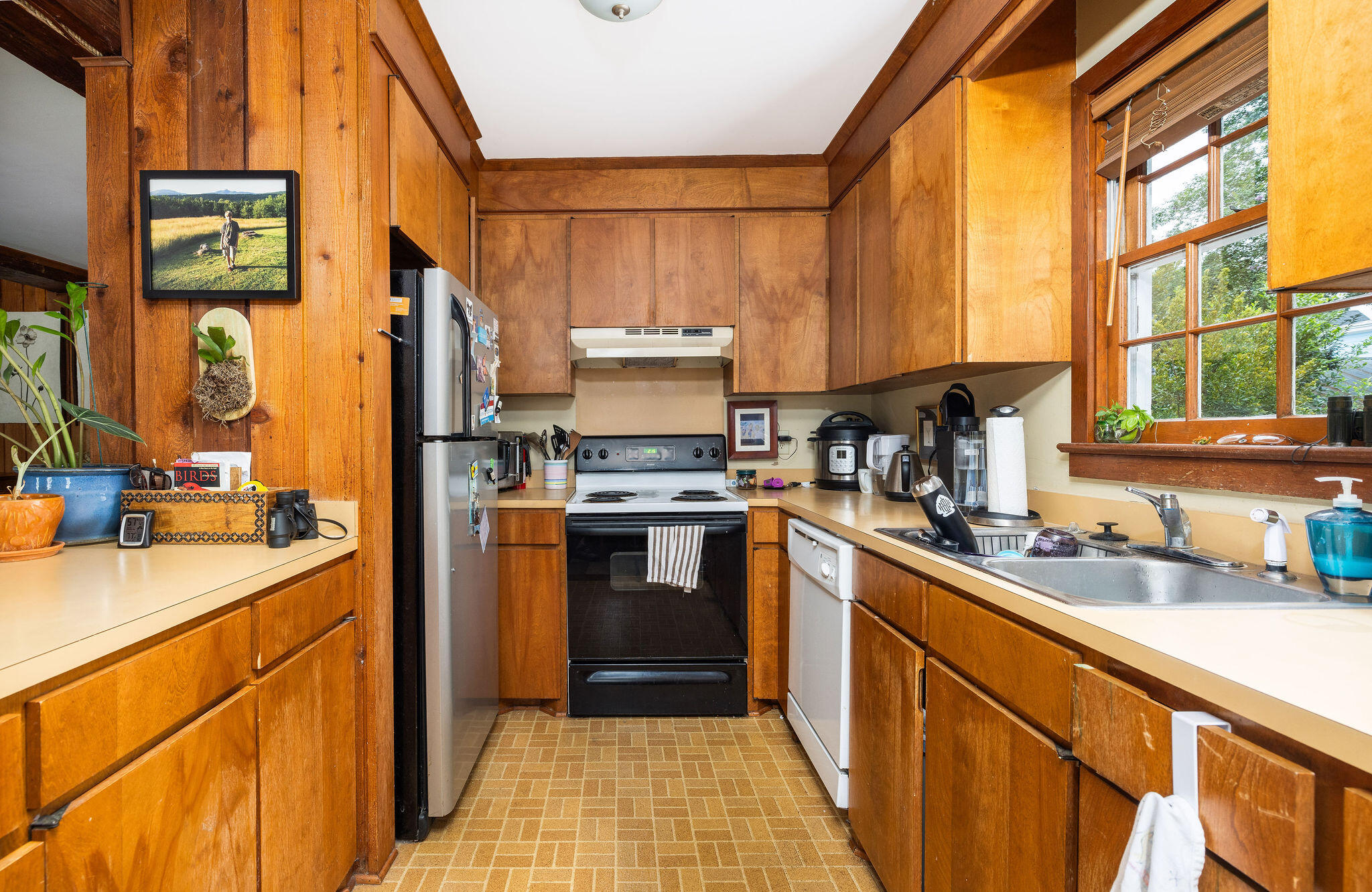 1480 Village Square