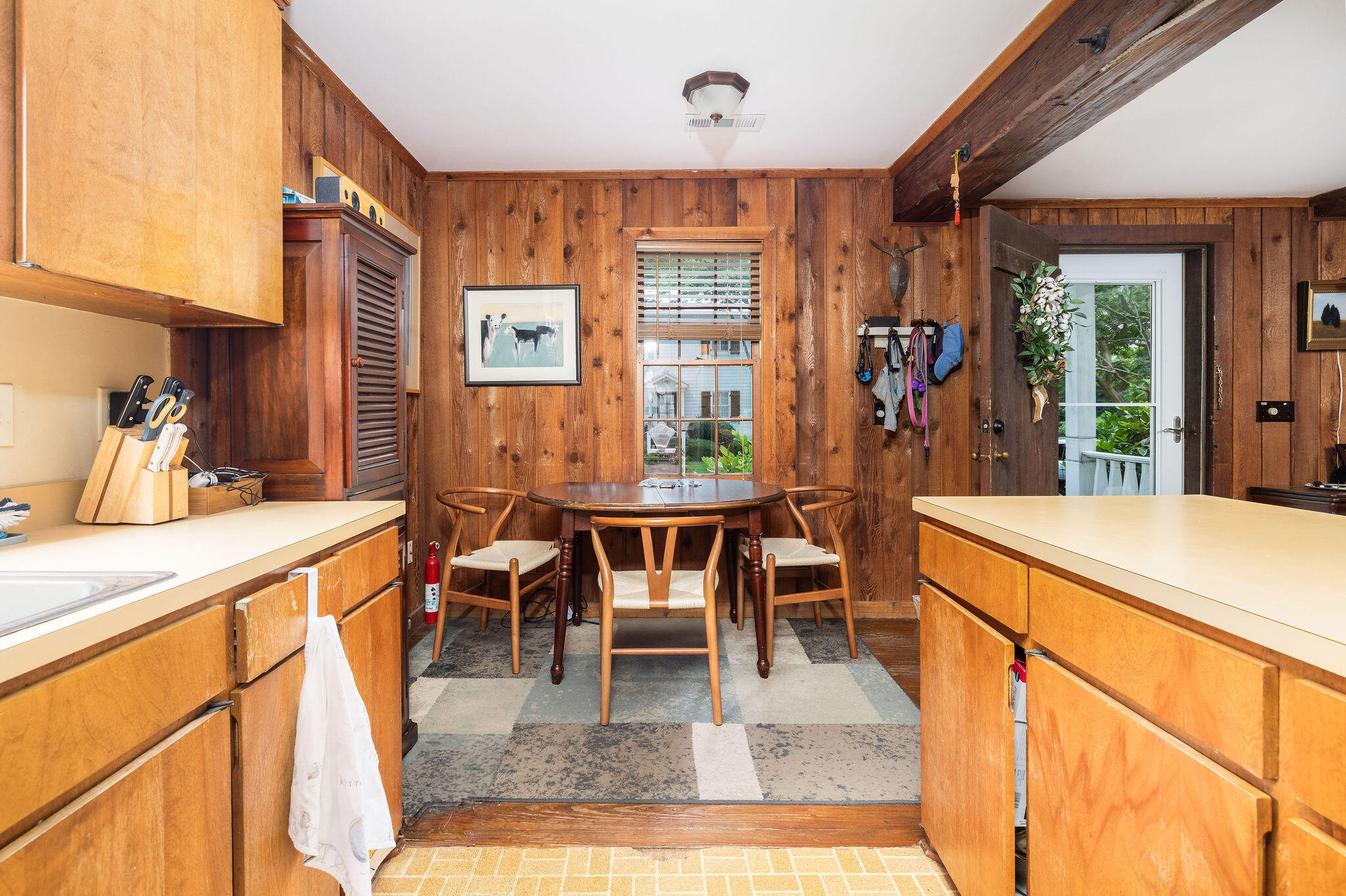 1480 Village Square