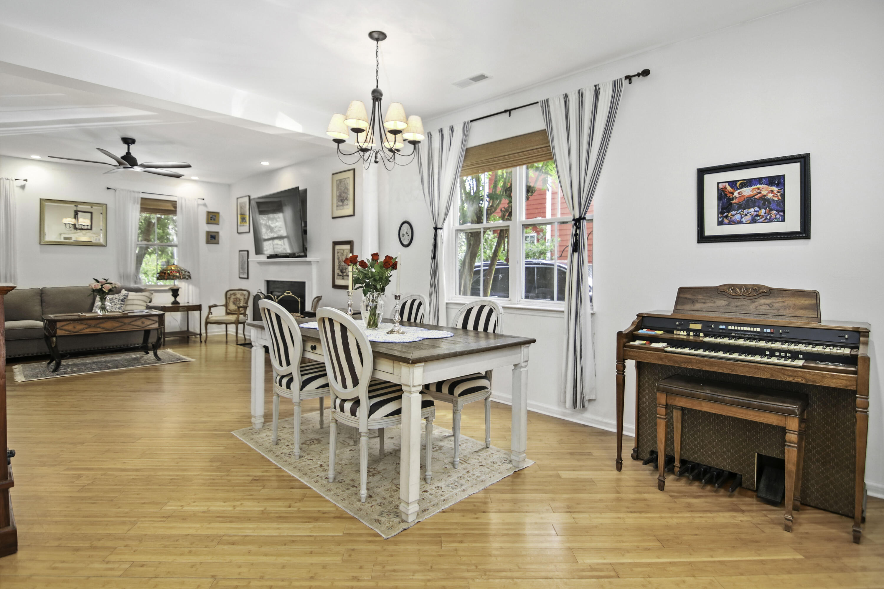 2987 Split Hickory Court