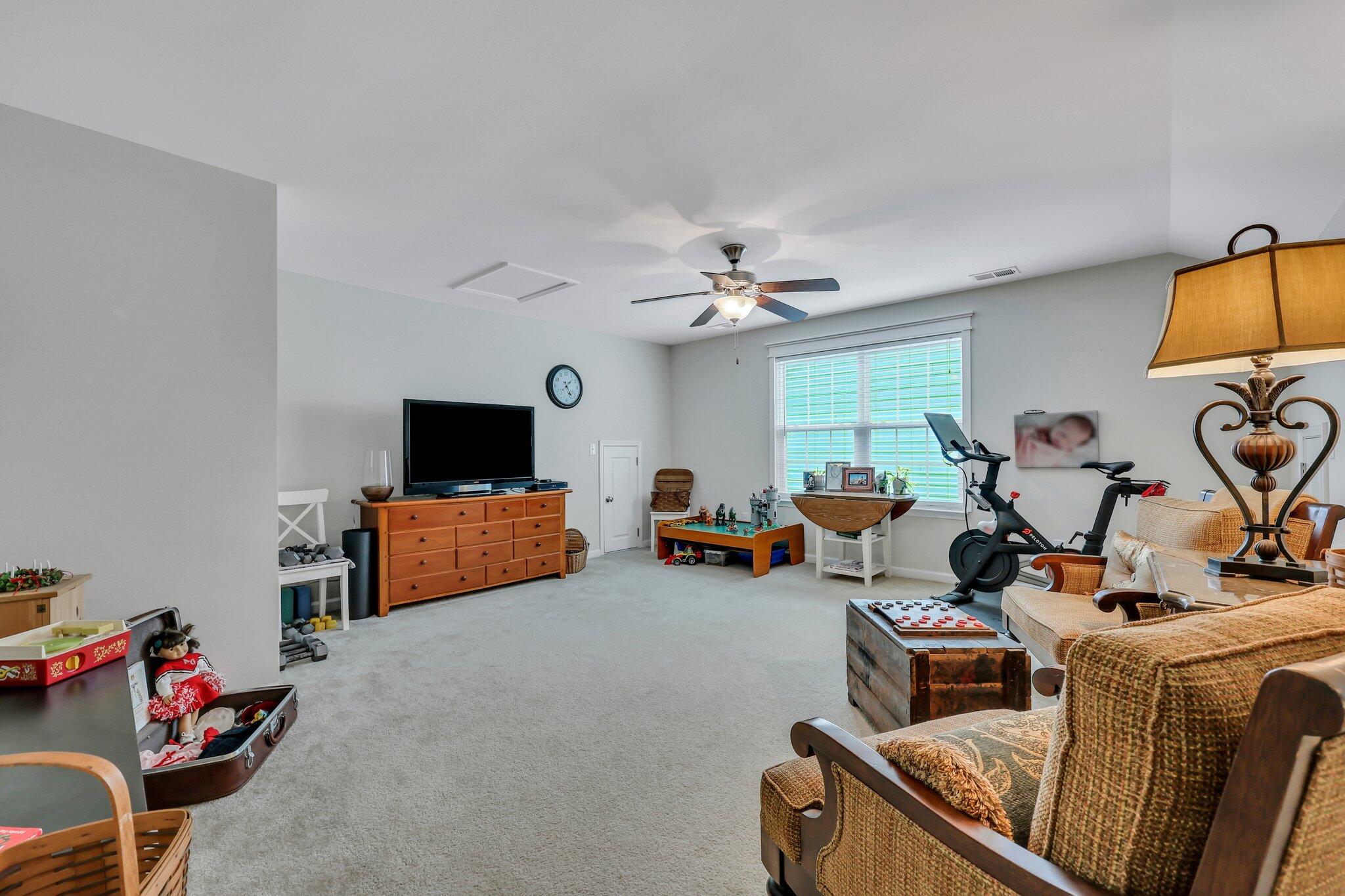 426 Forsythia Avenue