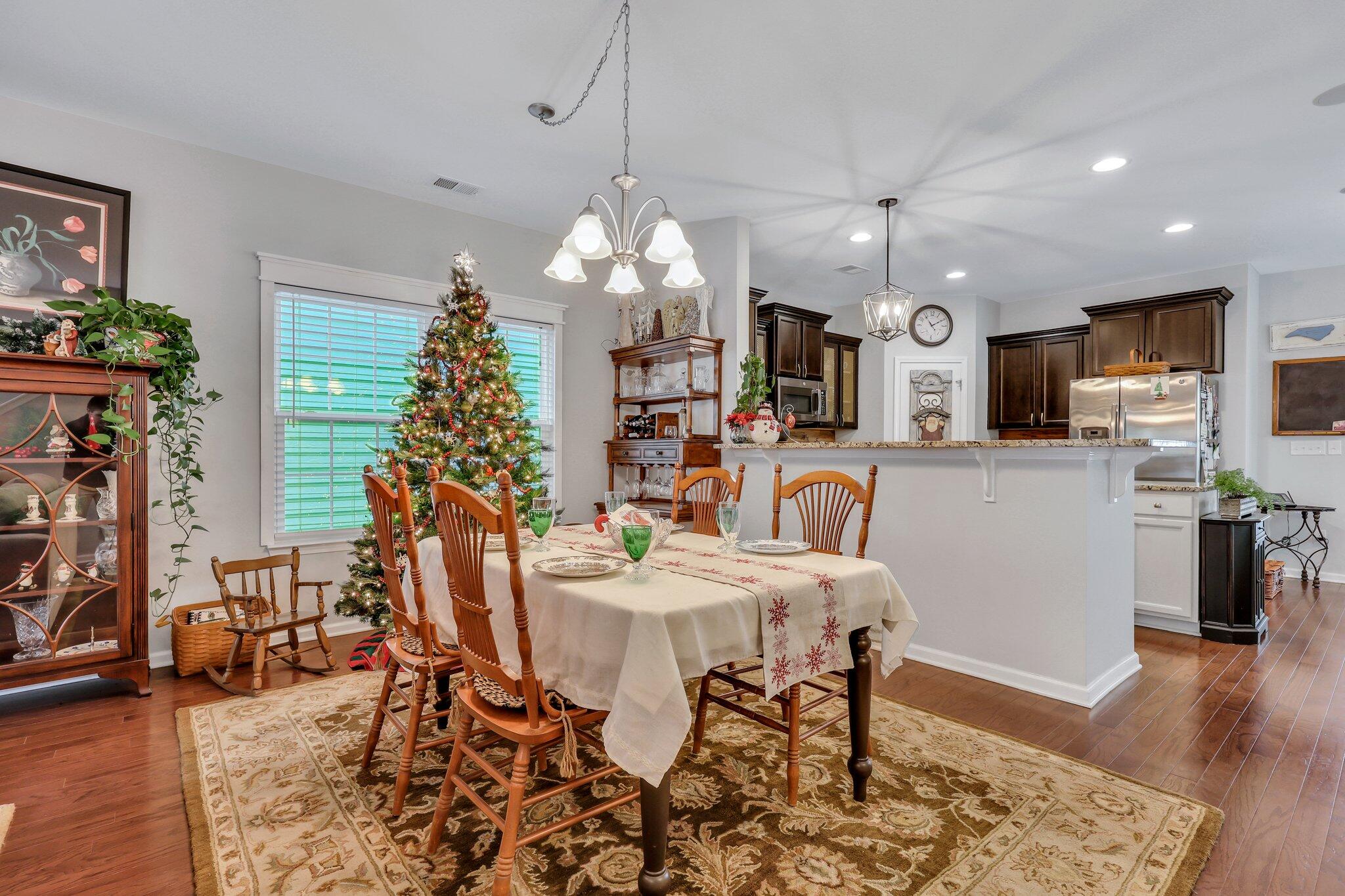 426 Forsythia Avenue
