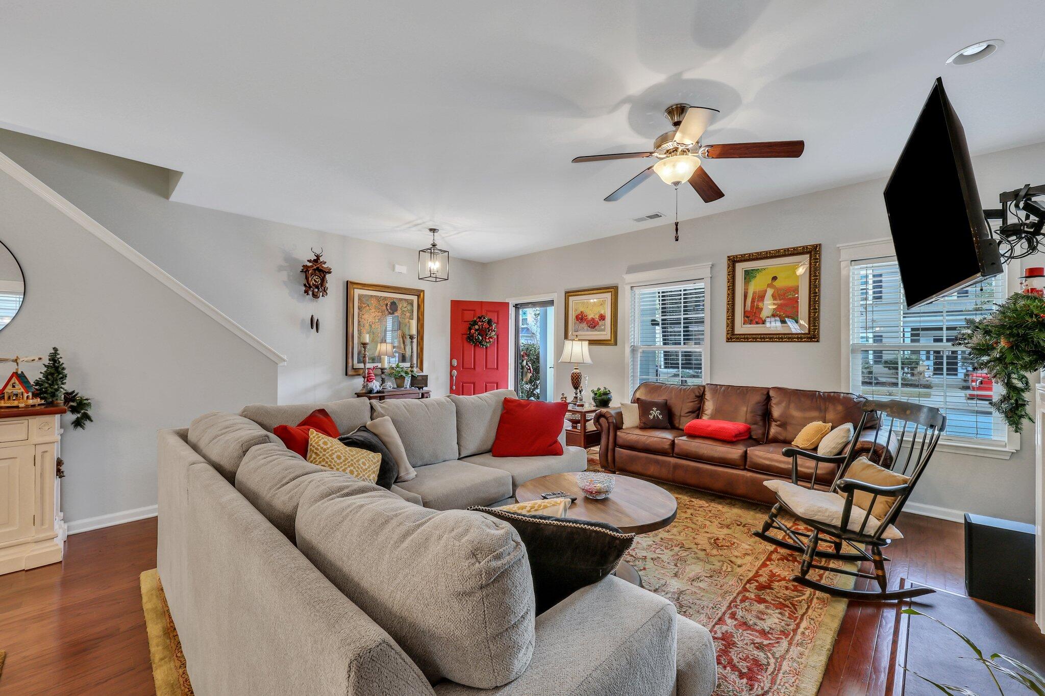 426 Forsythia Avenue