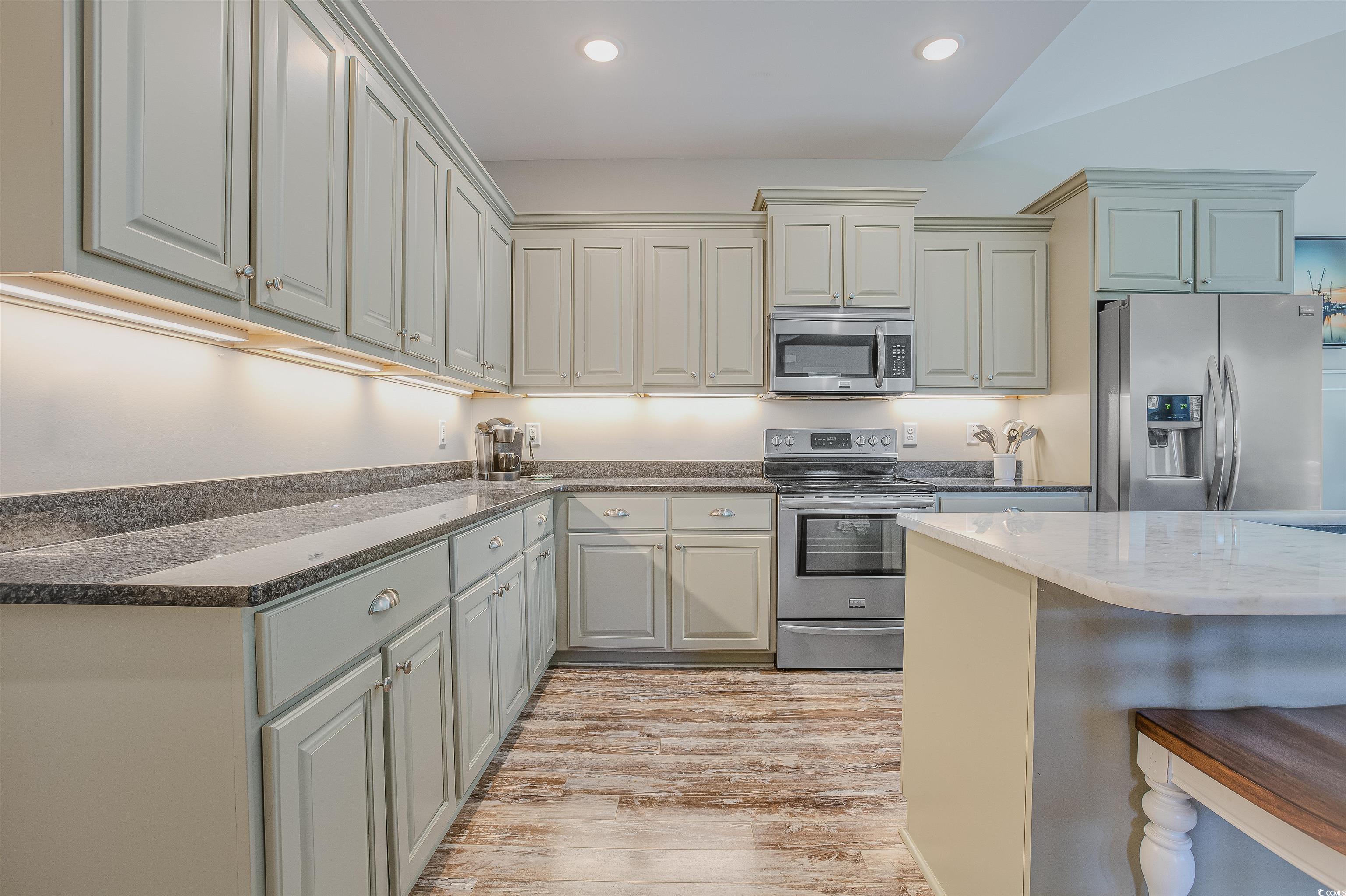 156 Harbourreef Dr.
