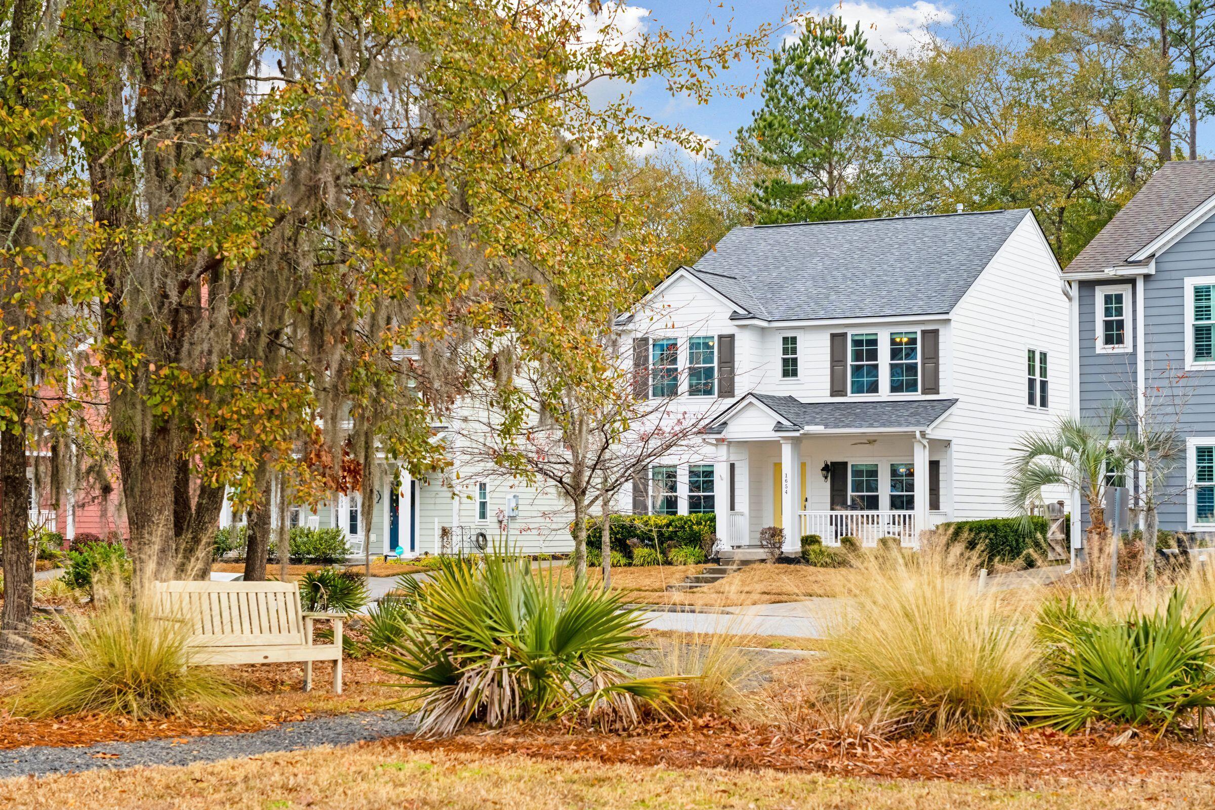 1654 Sparkleberry Lane