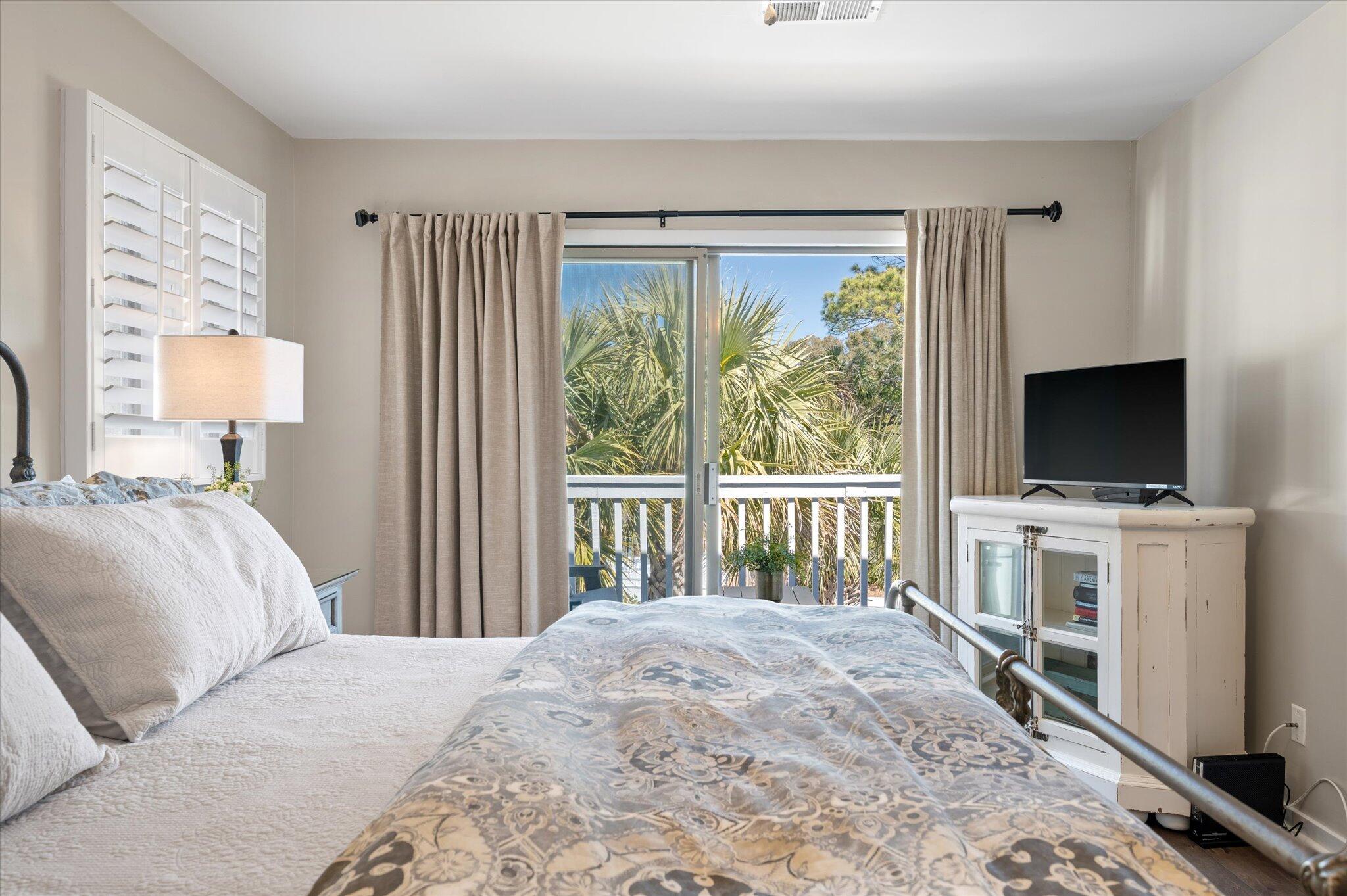 8 Lagoon Villas