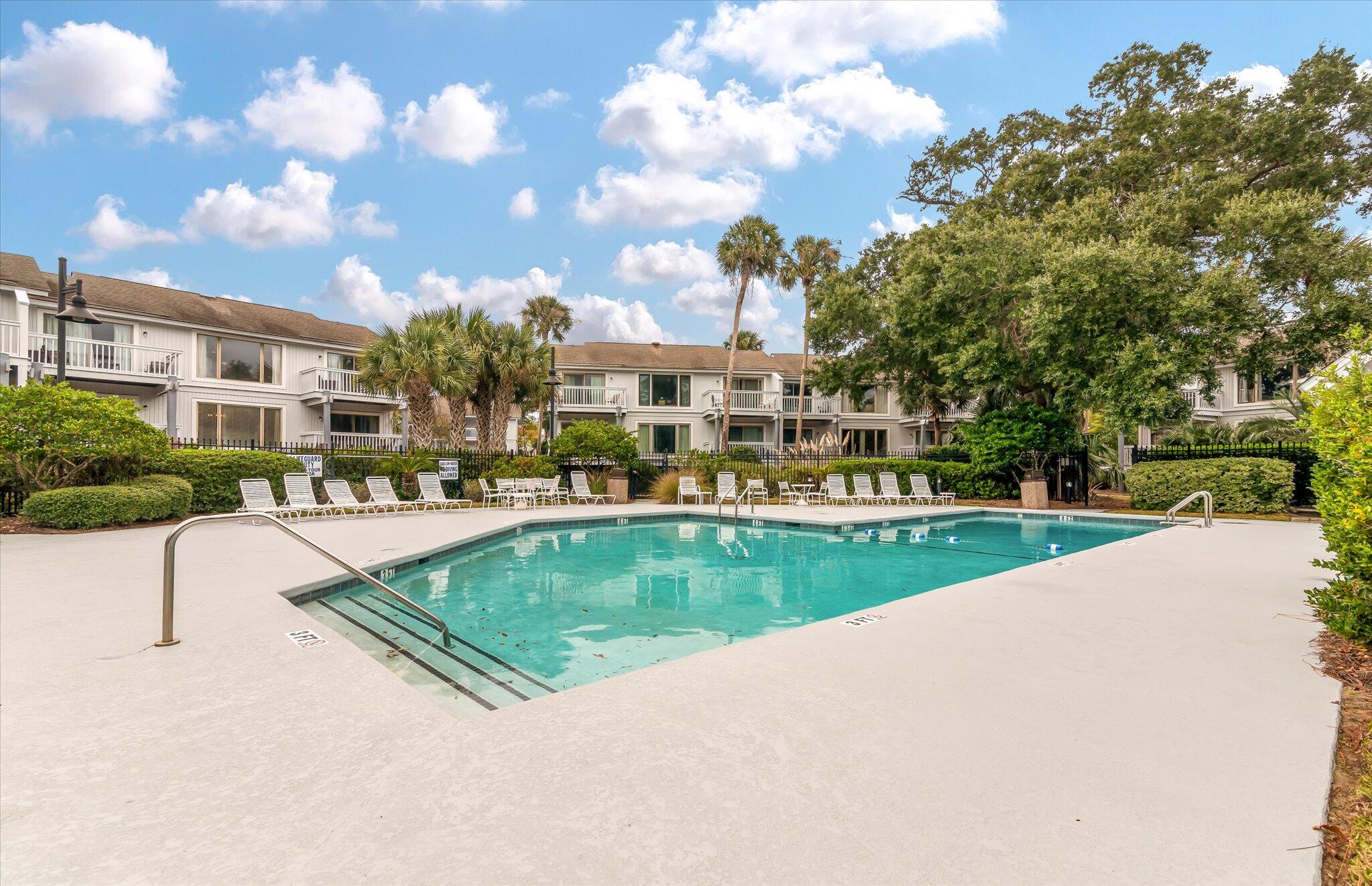 8 Lagoon Villas