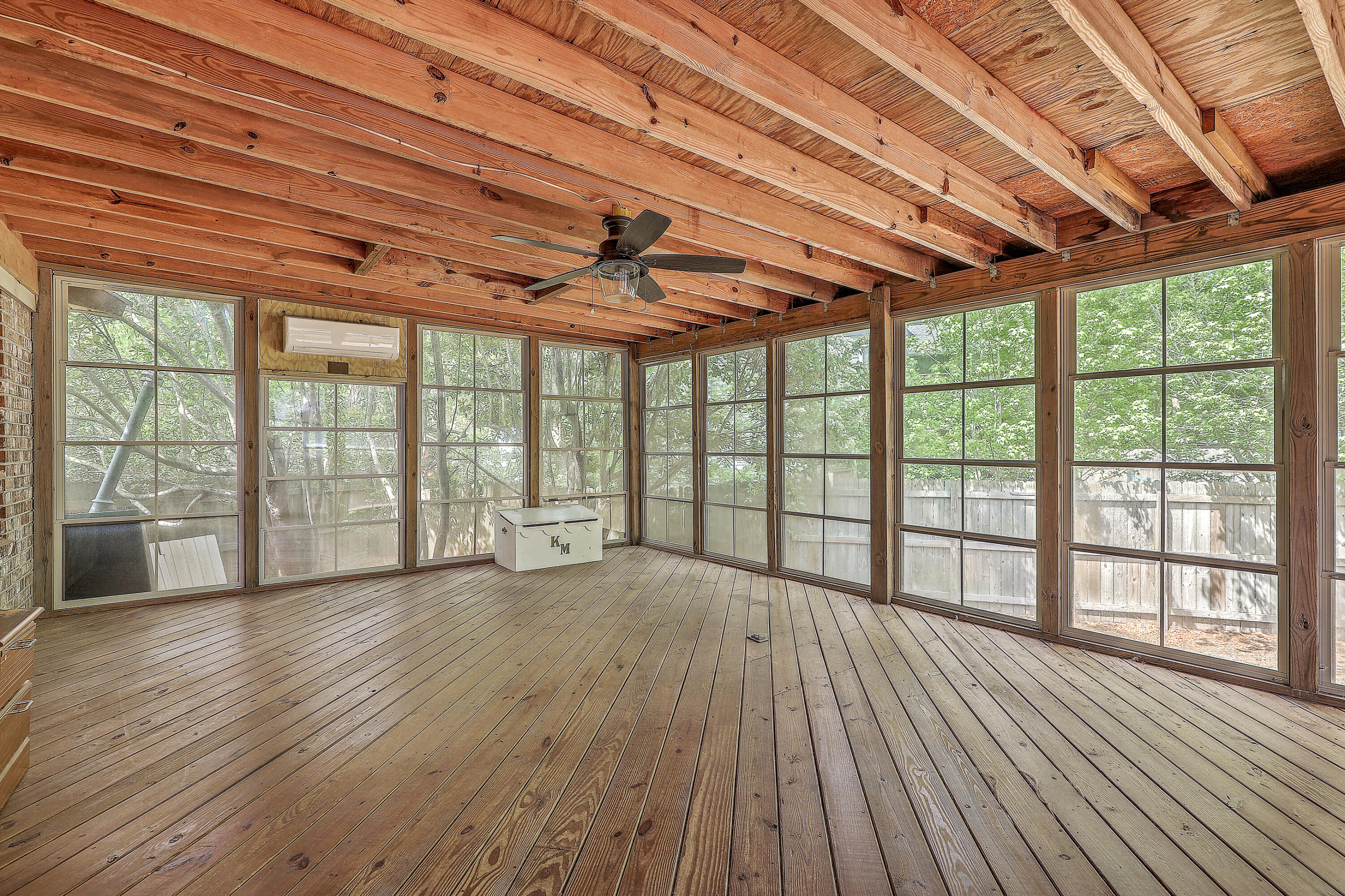 2042 Dogwood Road