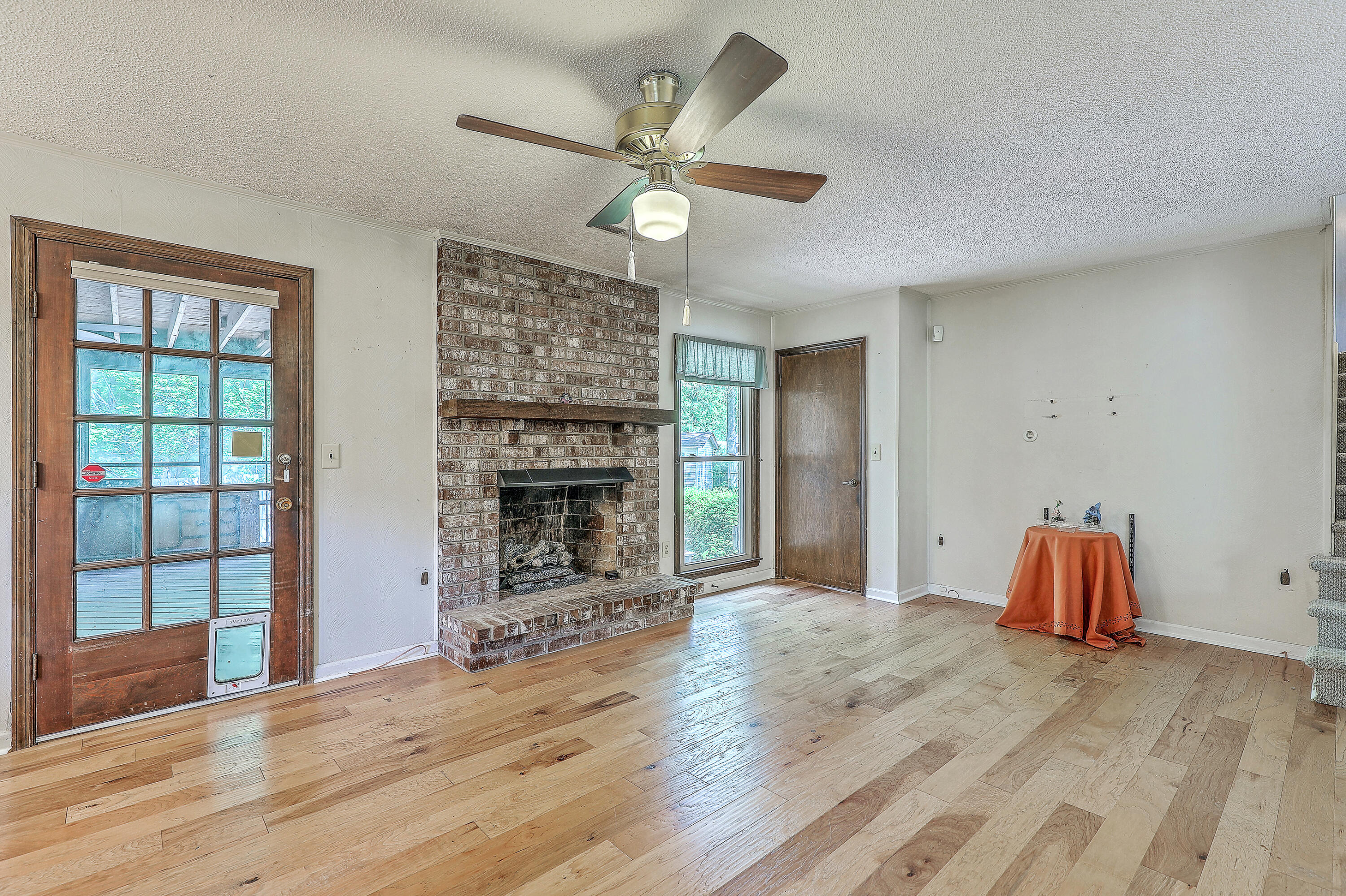 2042 Dogwood Road