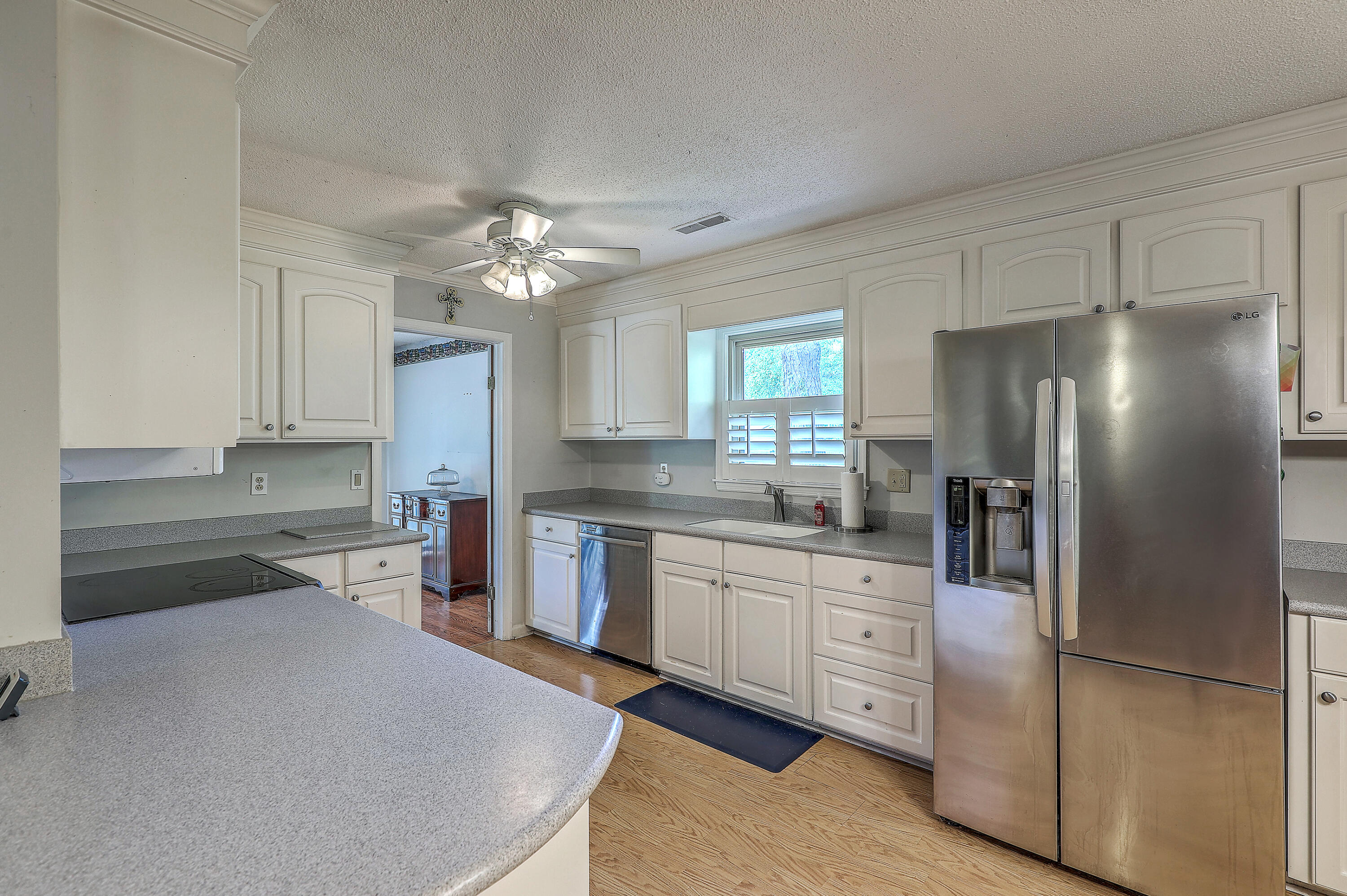 2042 Dogwood Road