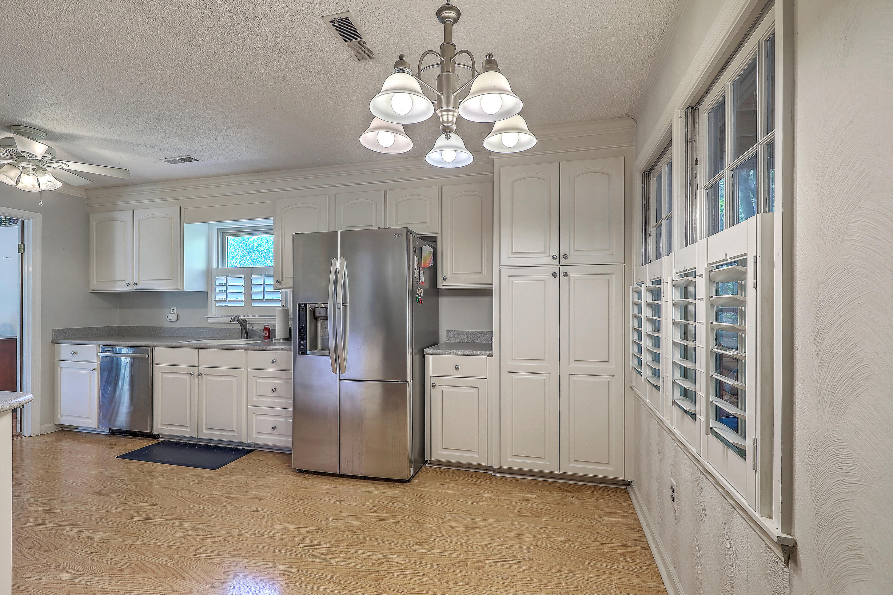 2042 Dogwood Road