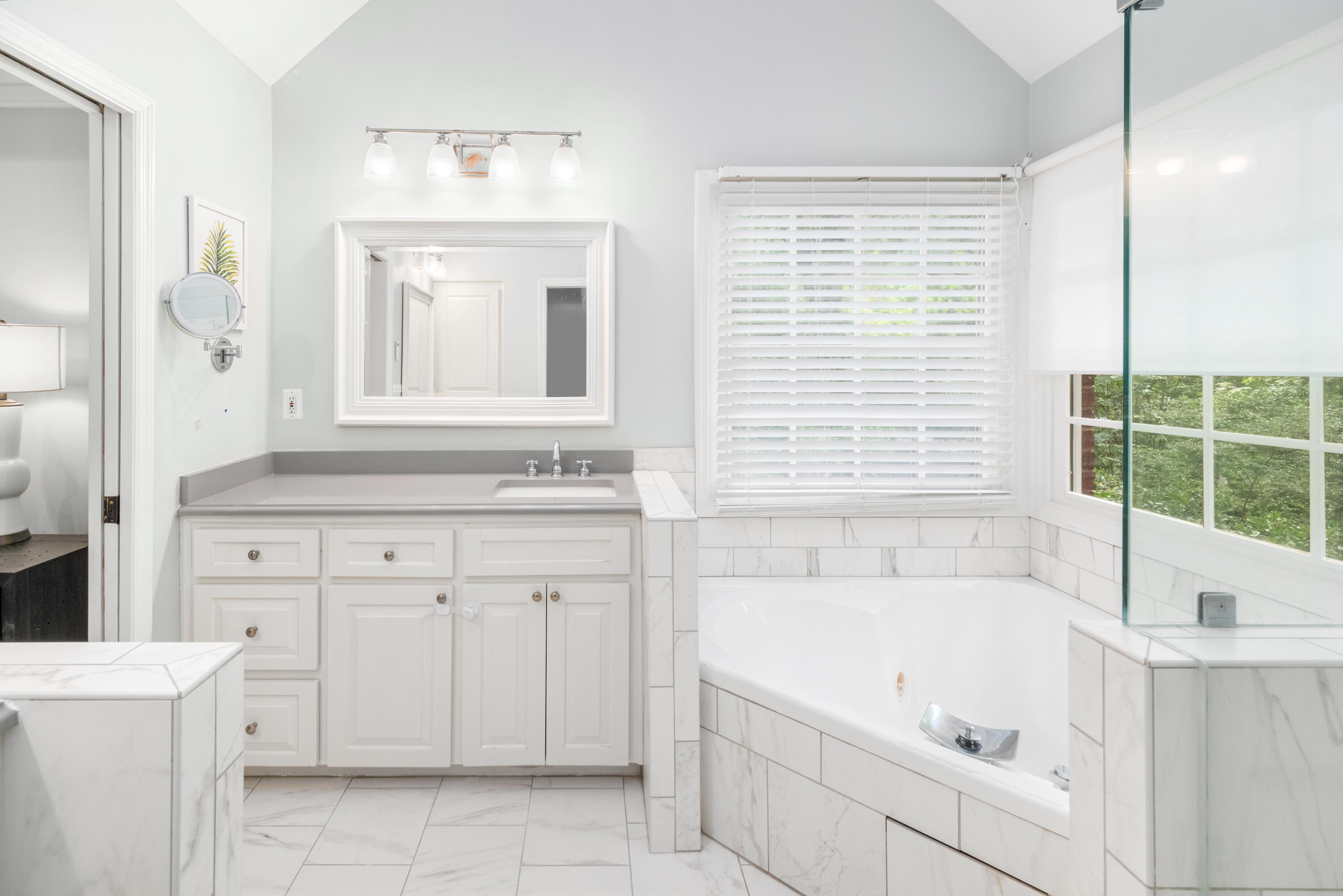 2067 Middleburg Lane