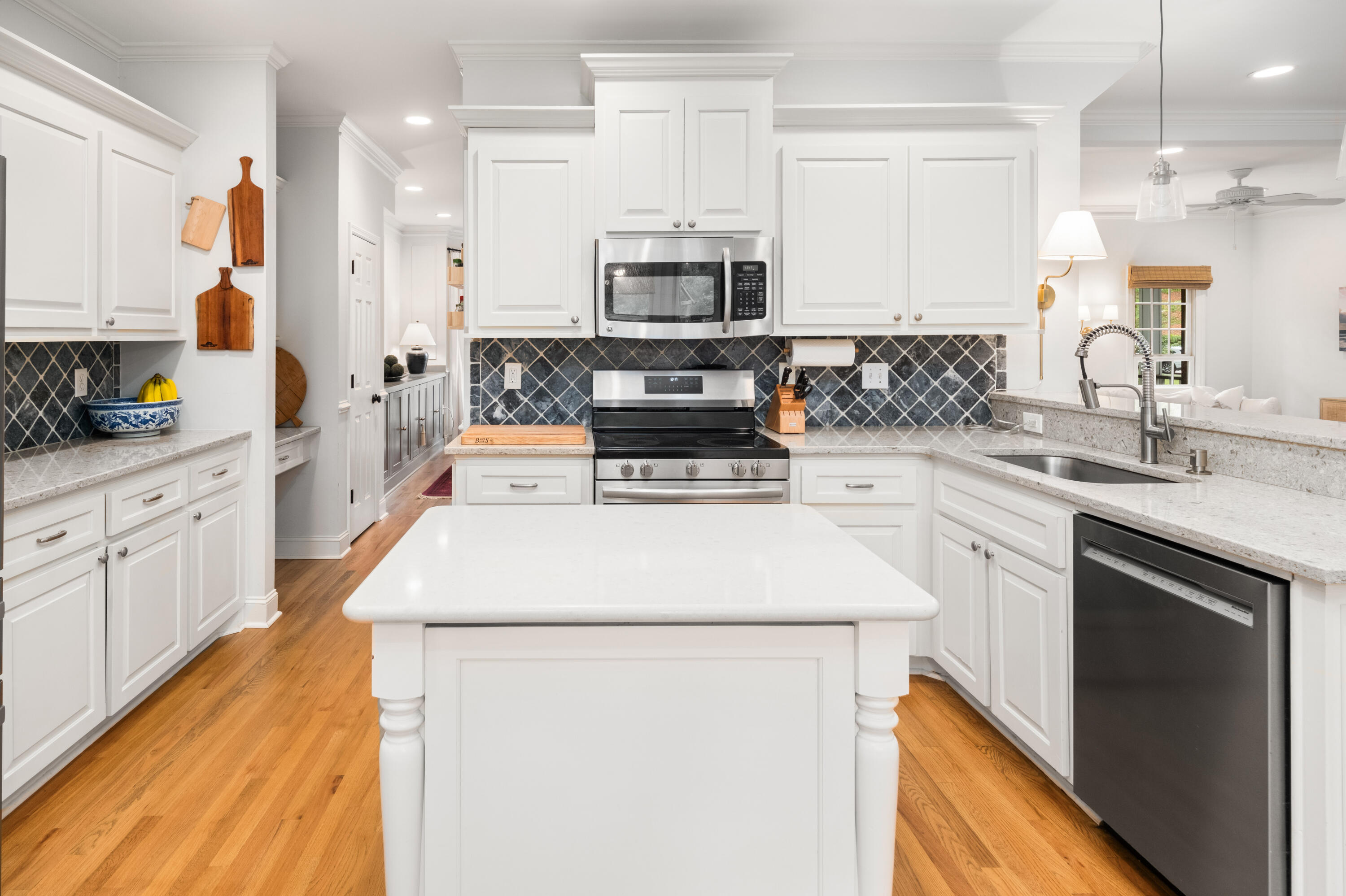 2067 Middleburg Lane