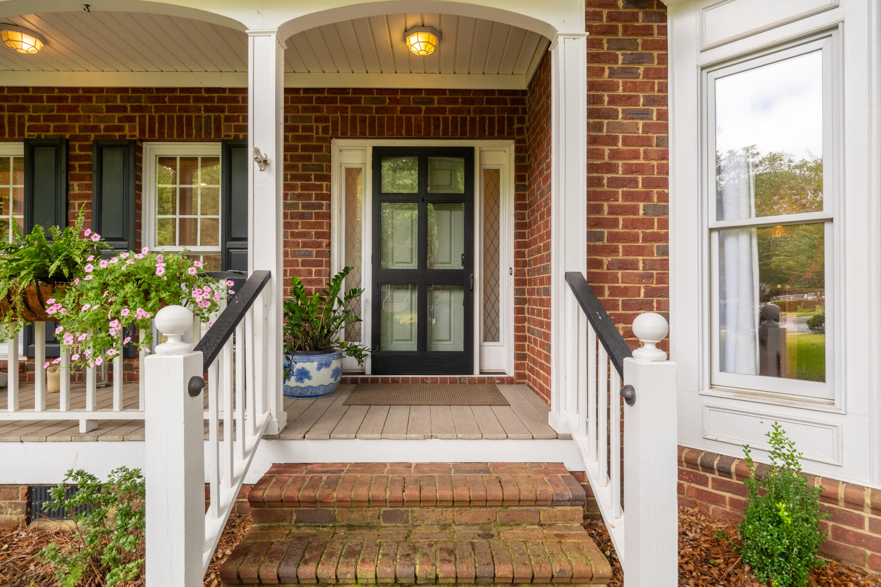 2067 Middleburg Lane