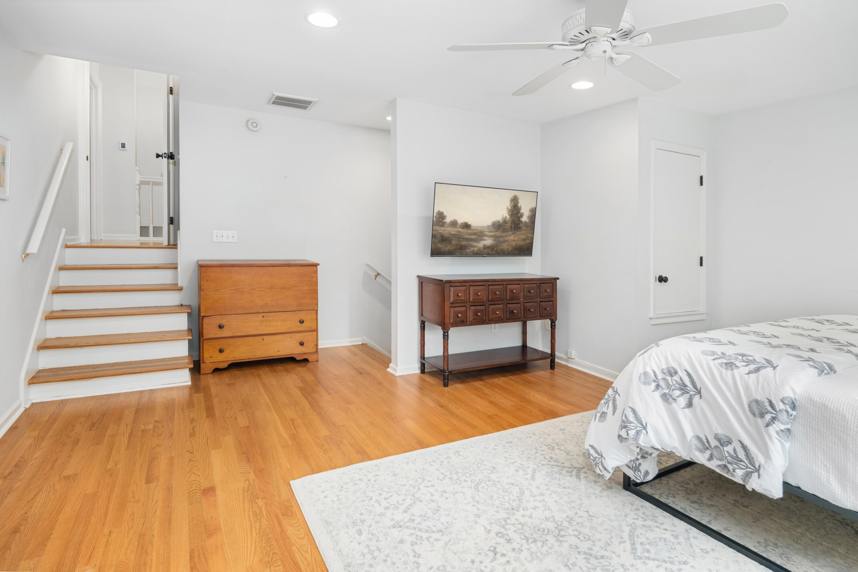 2067 Middleburg Lane