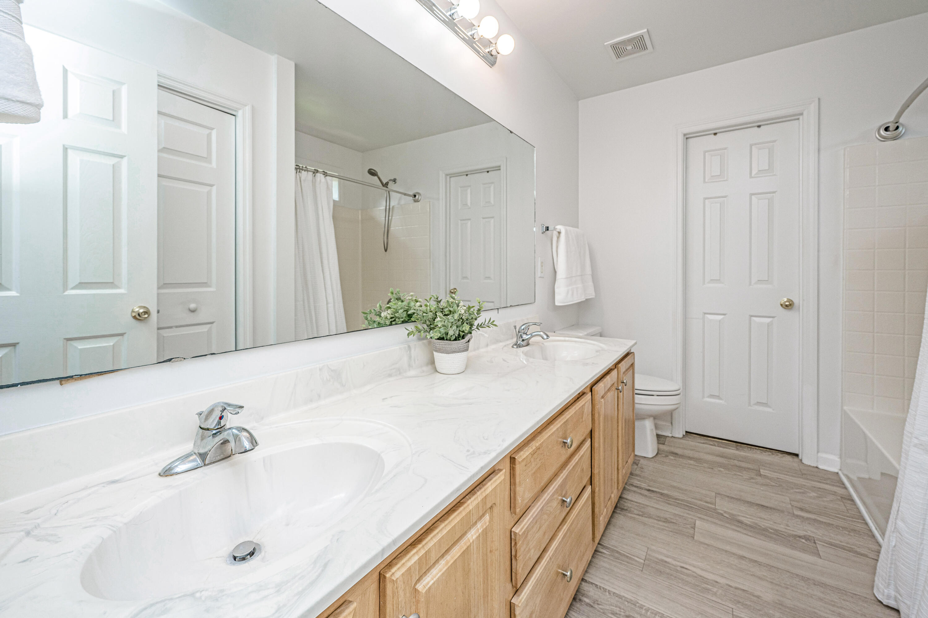 126 Hanahan Plantation Circle