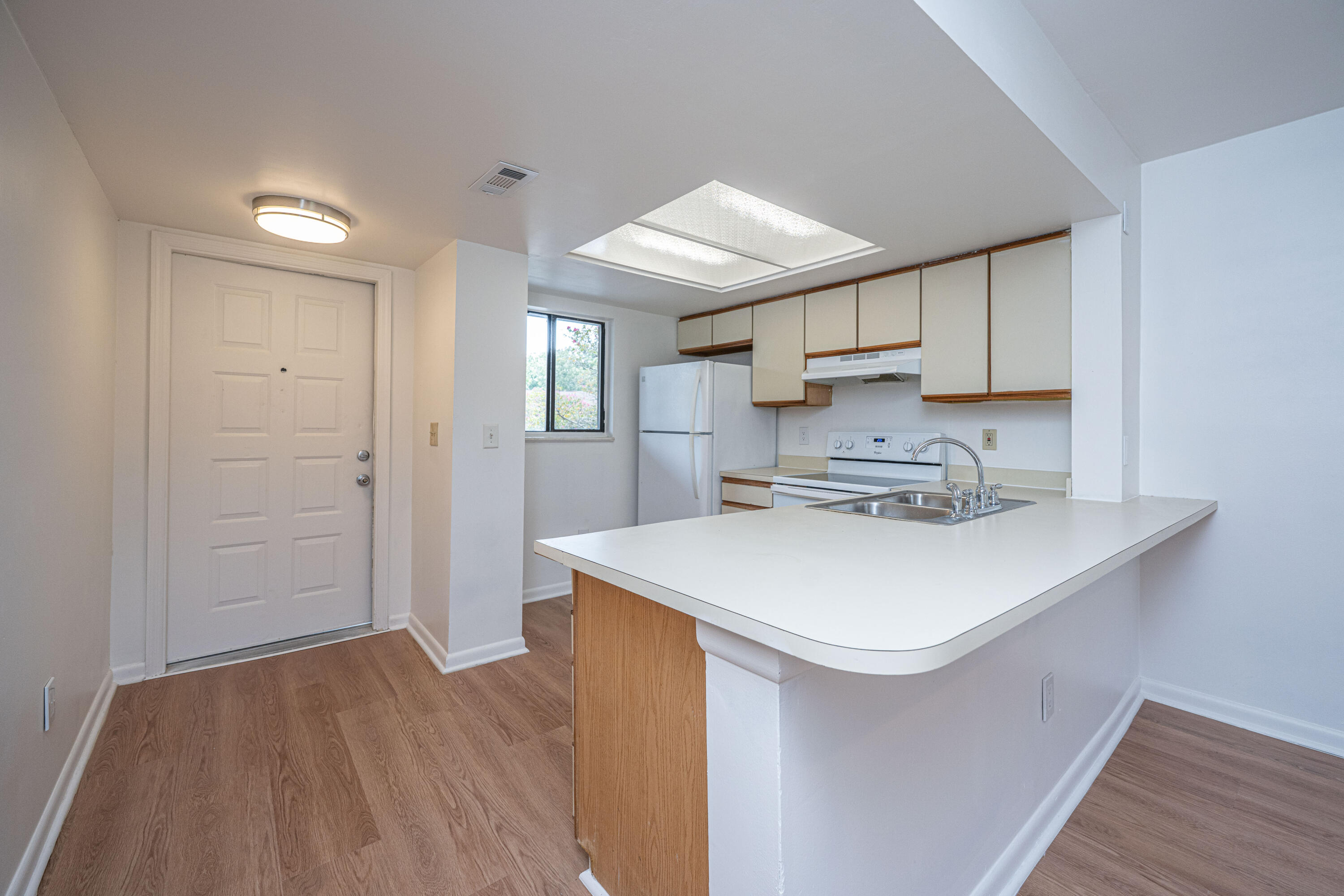 2182 Bees Ferry Road # H