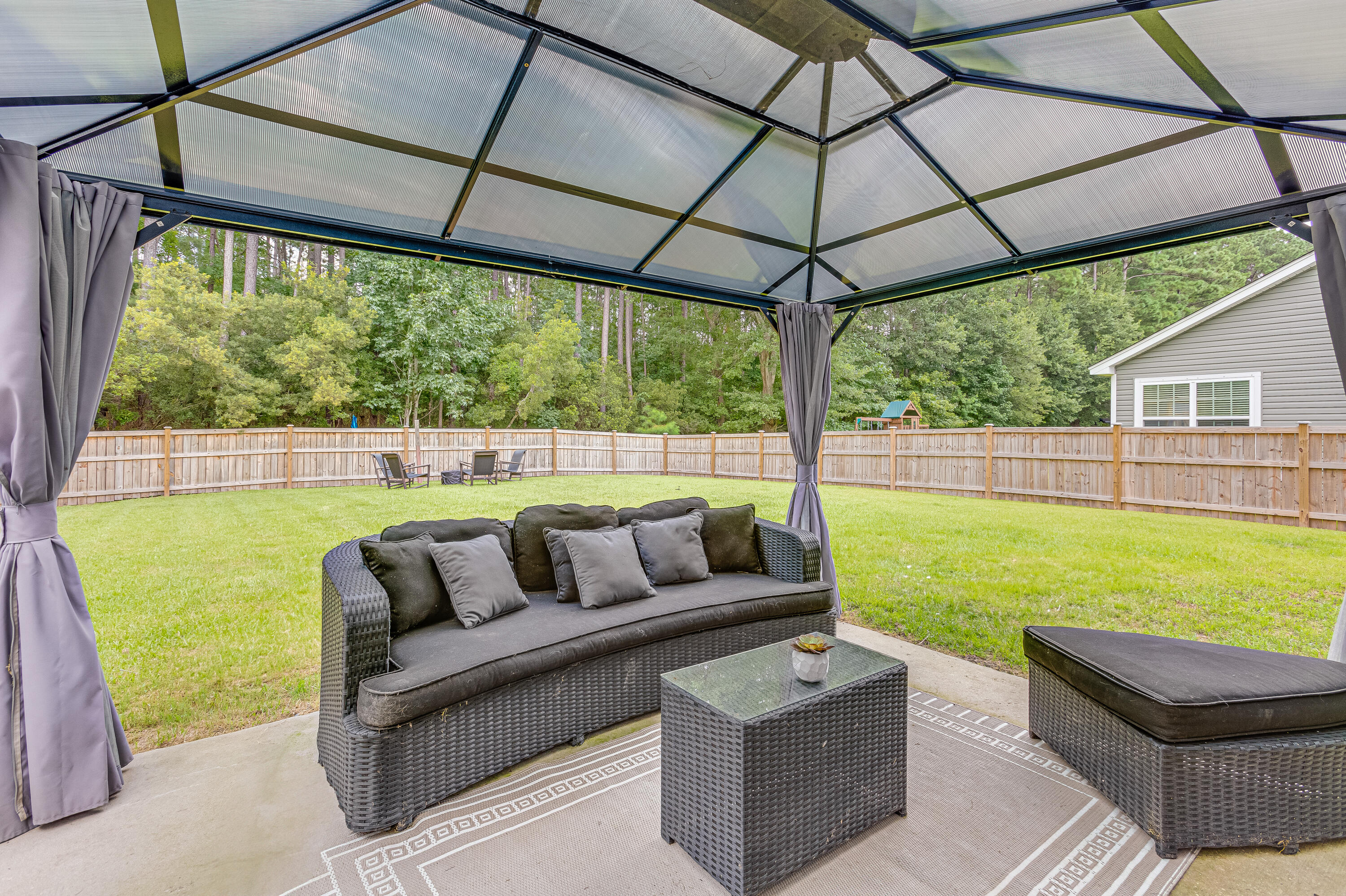 435 Foxbank Plantation Boulevard