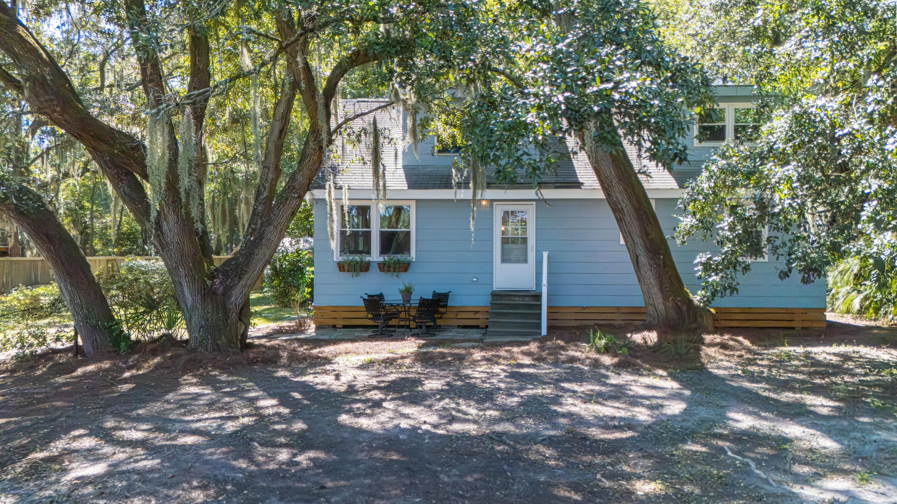 7299 Commodore Road