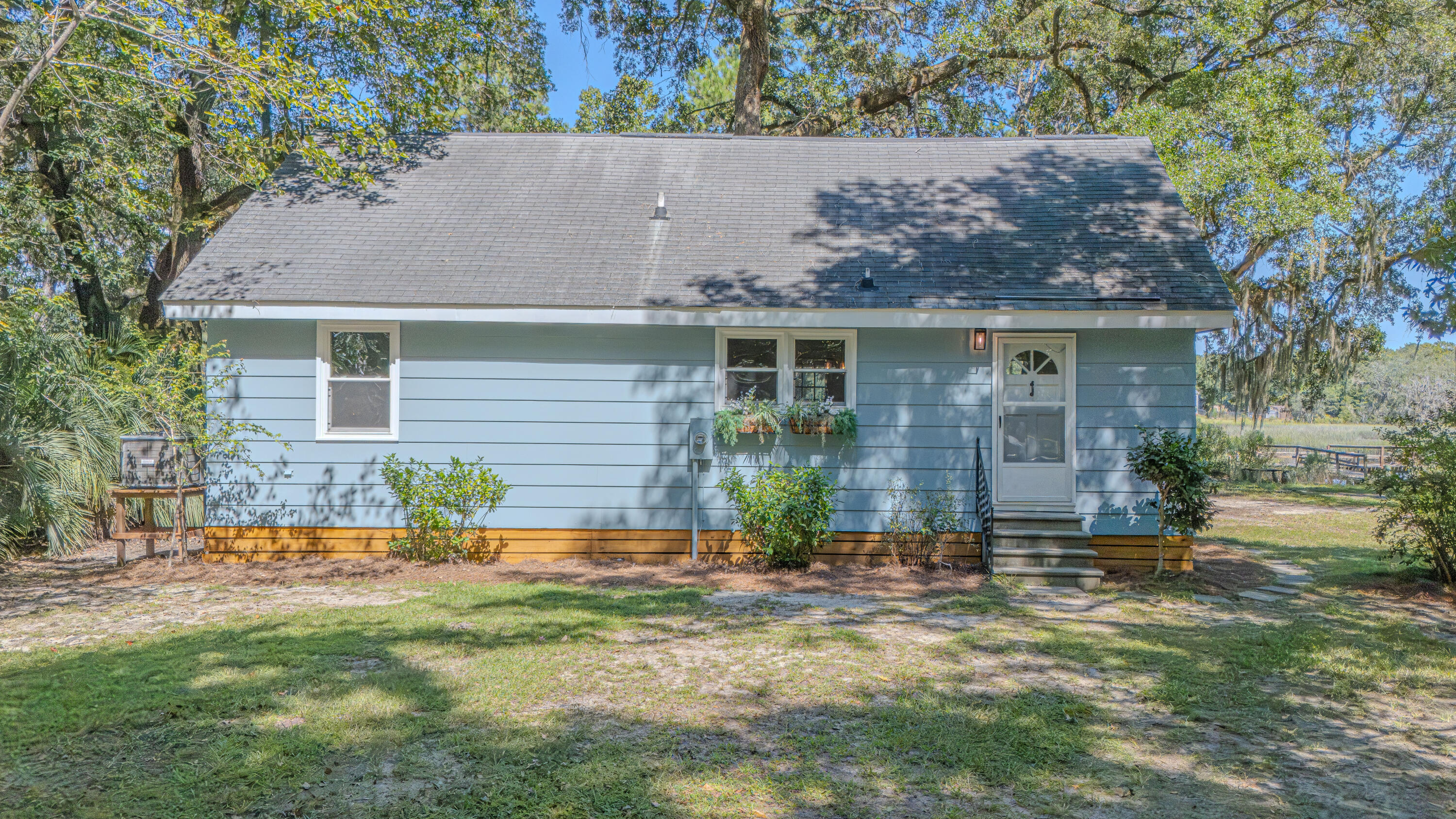 7299 Commodore Road