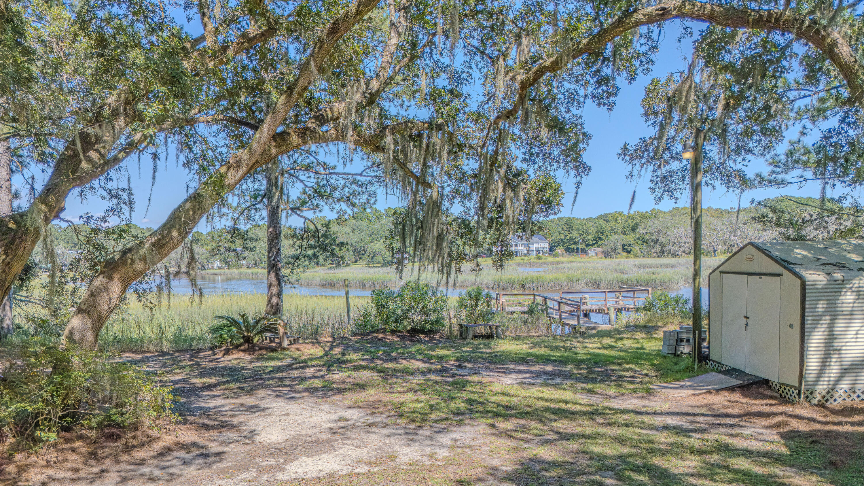 7299 Commodore Road