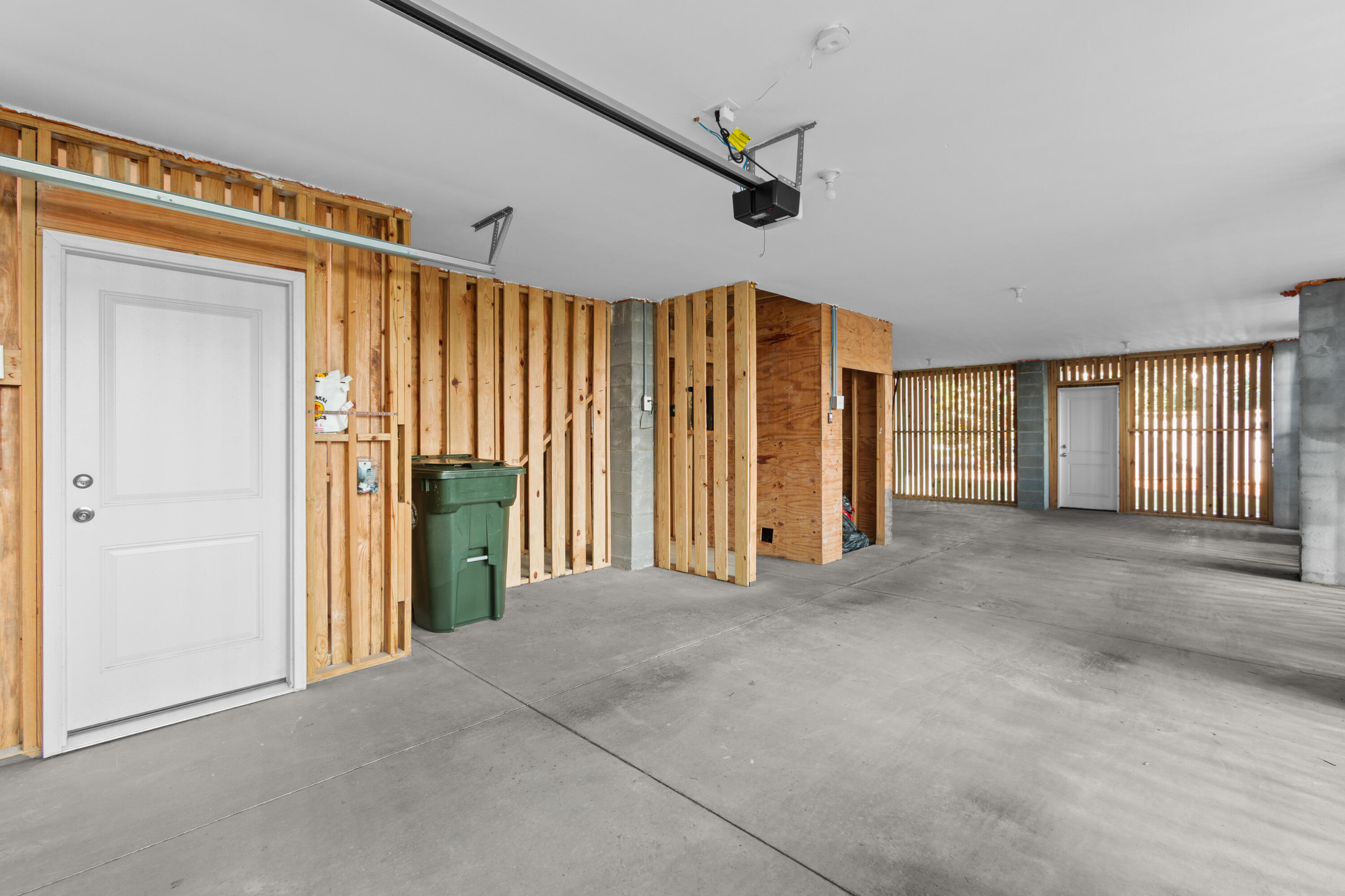 802 Kings Oak Court # 7