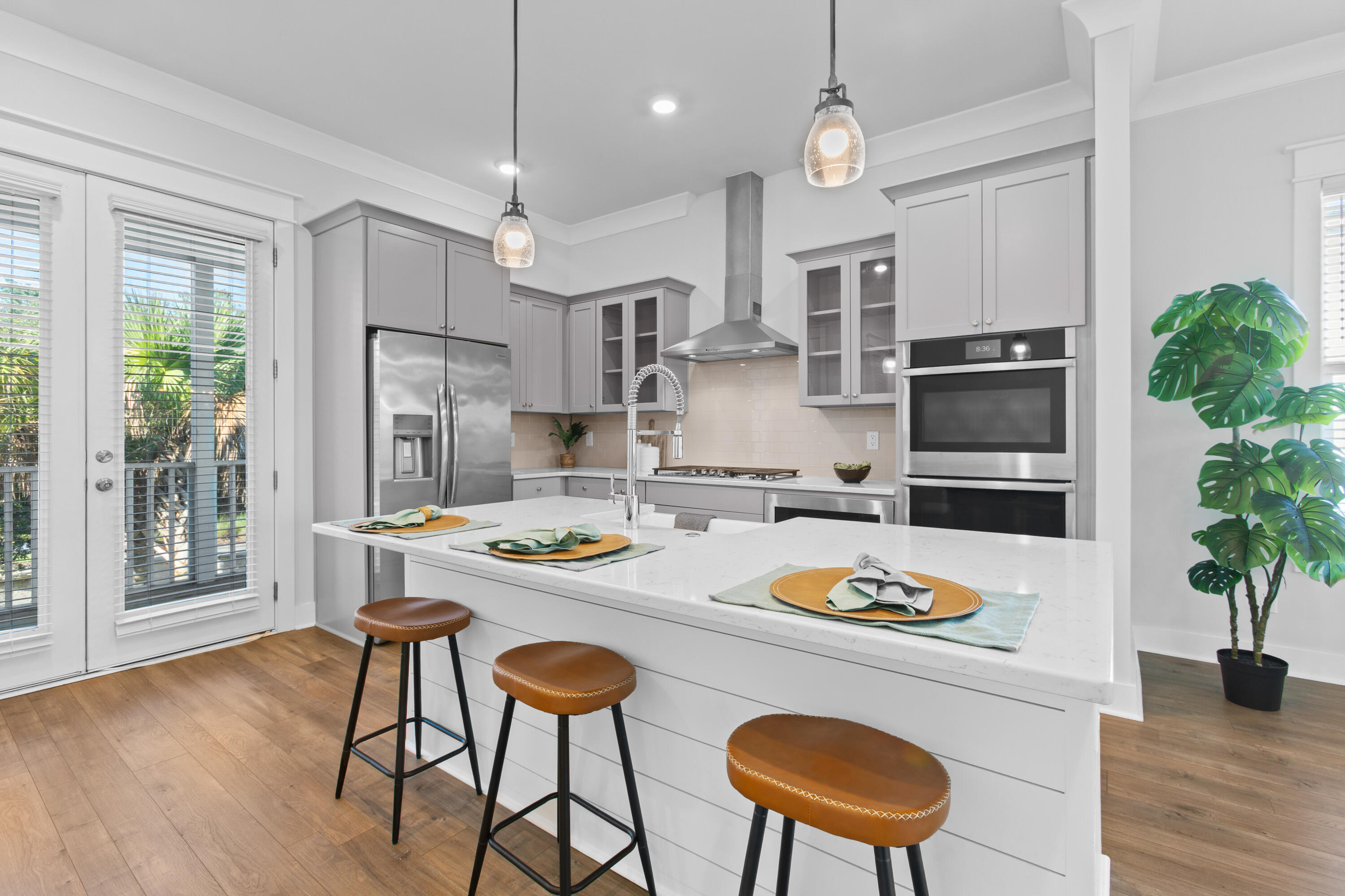 802 Kings Oak Court # 7