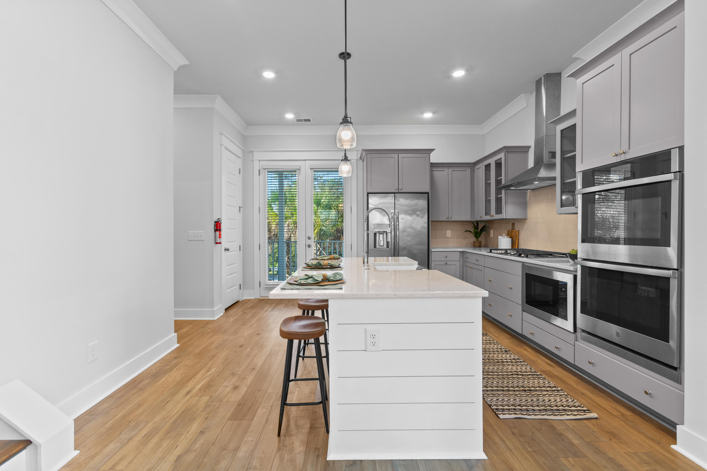 802 Kings Oak Court # 7
