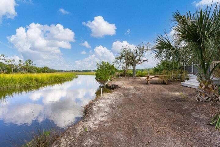 802 Kings Oak Court # 7