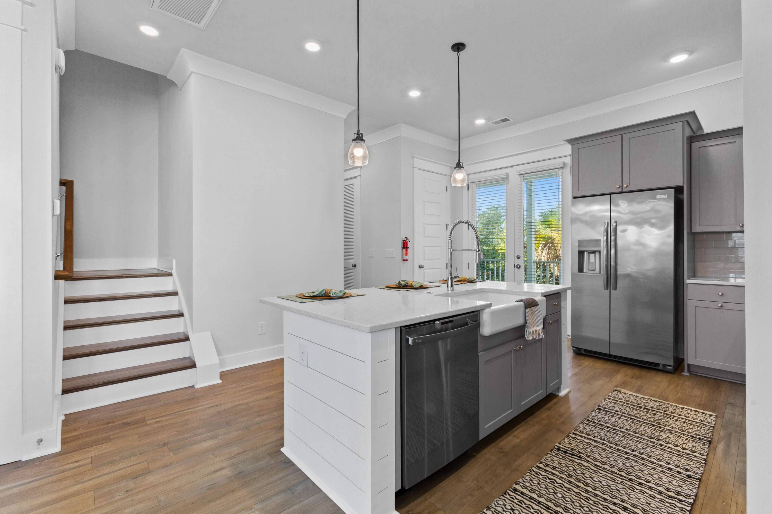 802 Kings Oak Court # 7