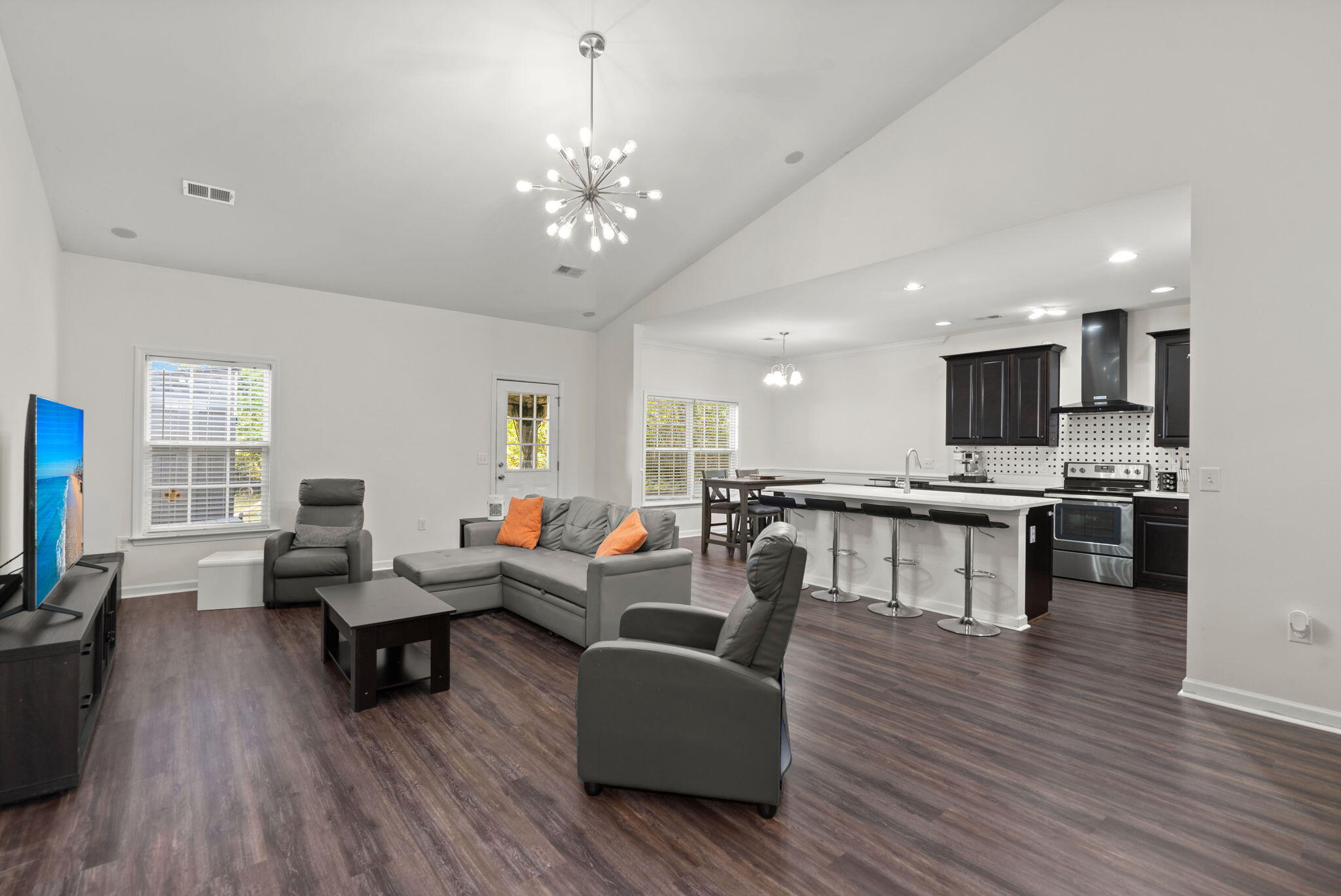 8127 Saveur Lane
