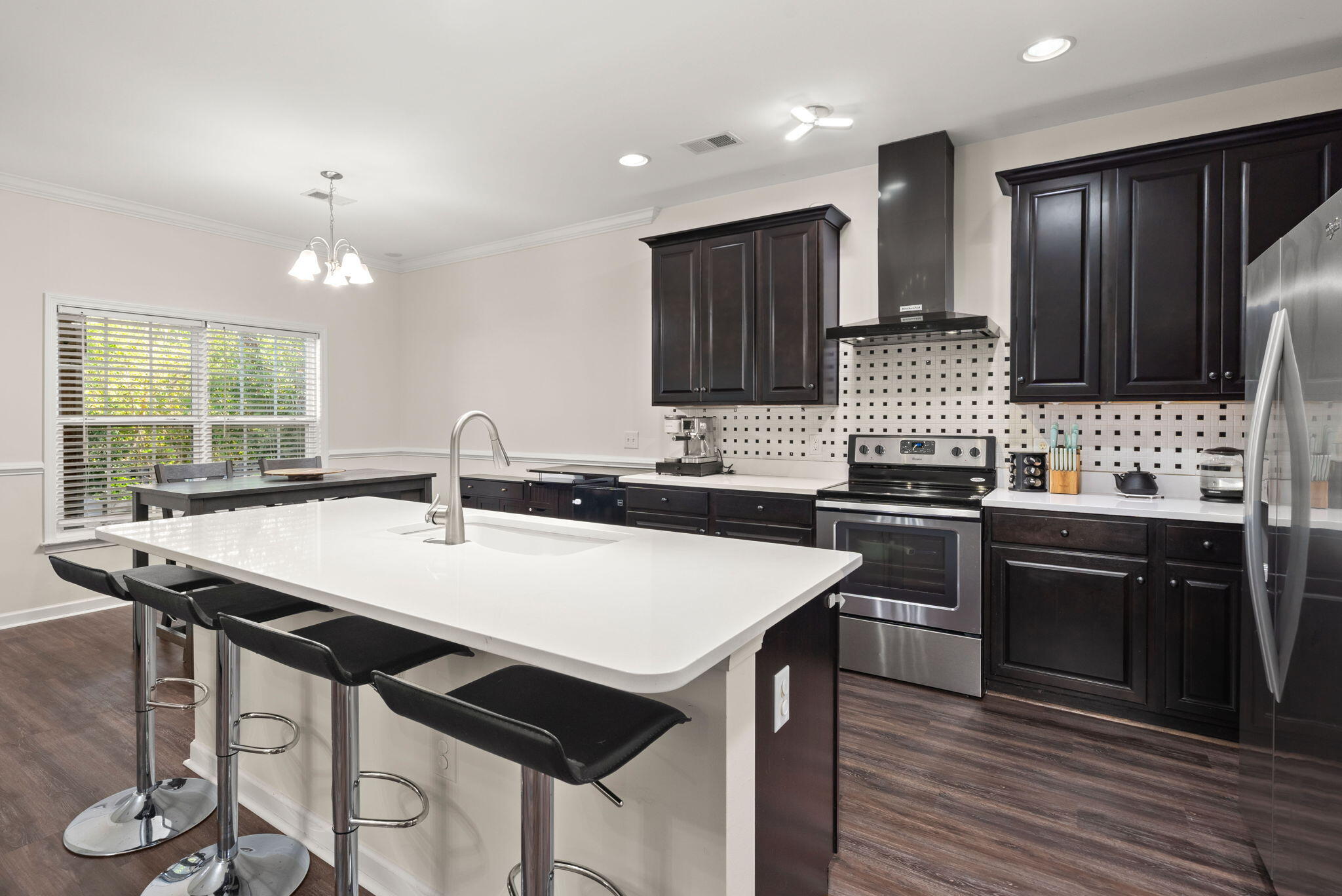 8127 Saveur Lane