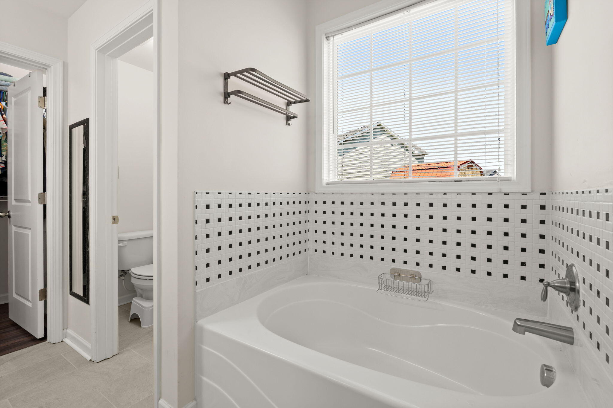 8127 Saveur Lane