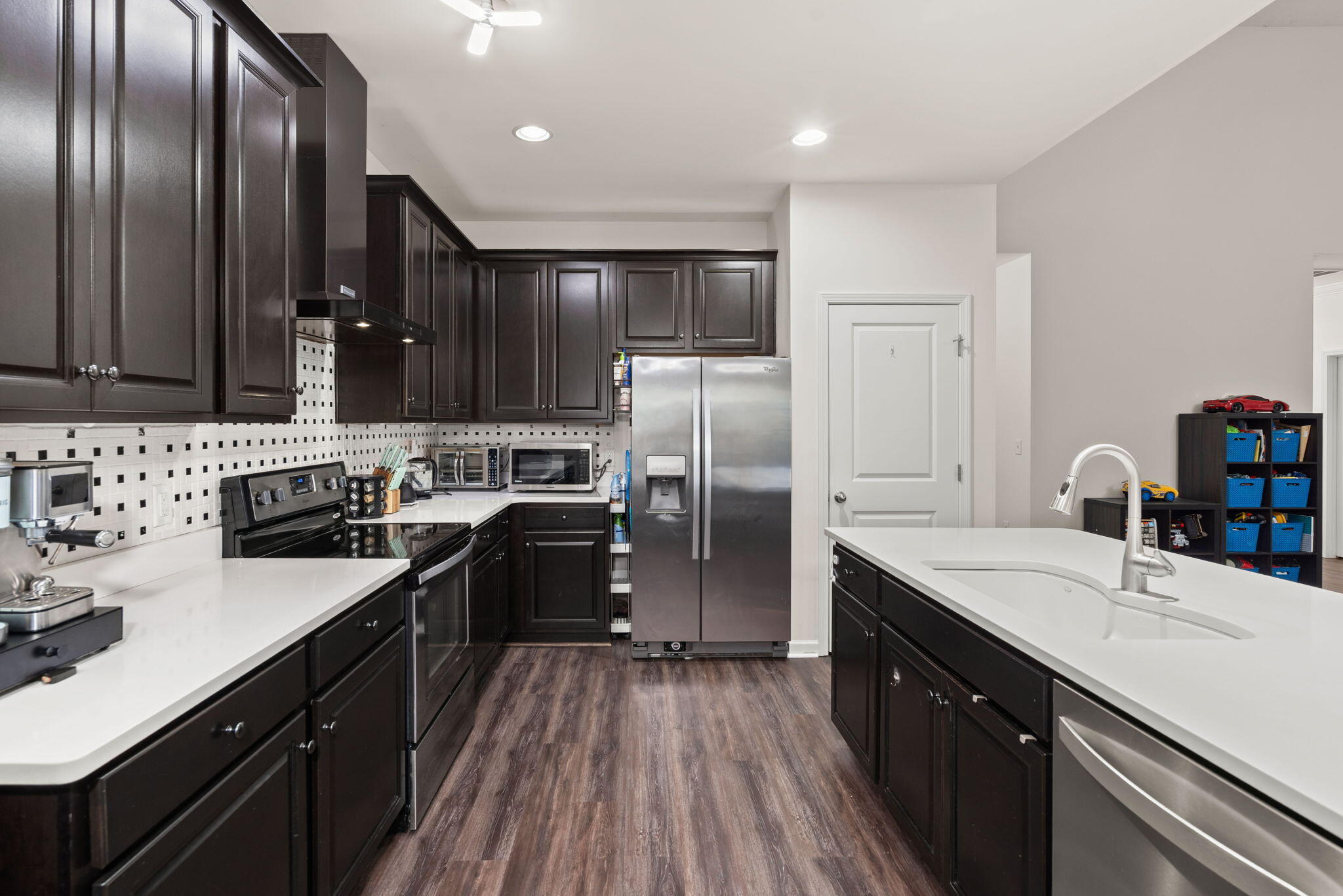 8127 Saveur Lane