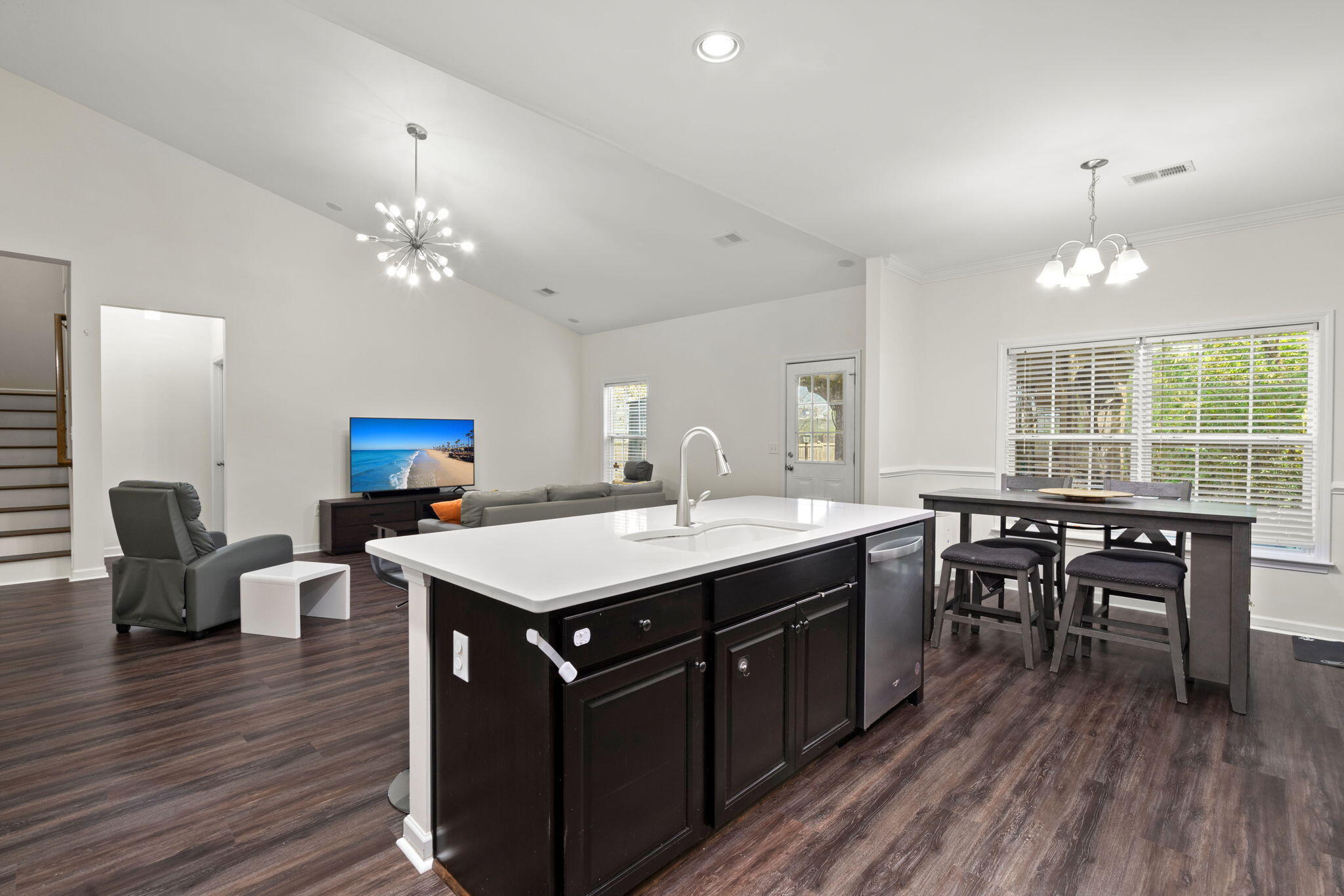 8127 Saveur Lane