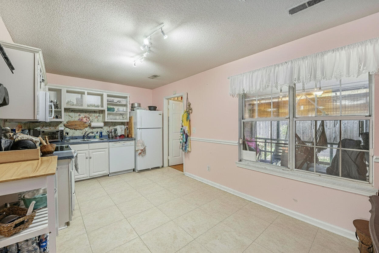506 Arlington Drive # F
