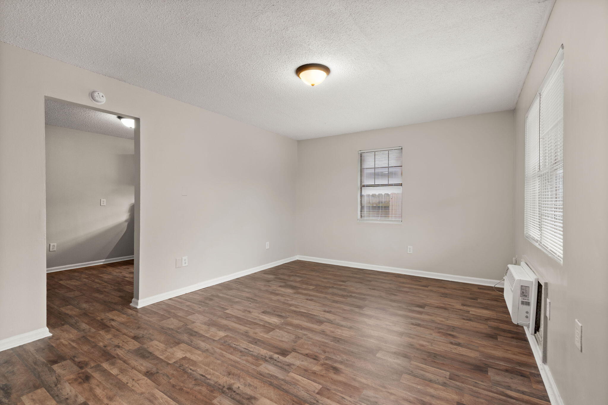 1820 Iris Street