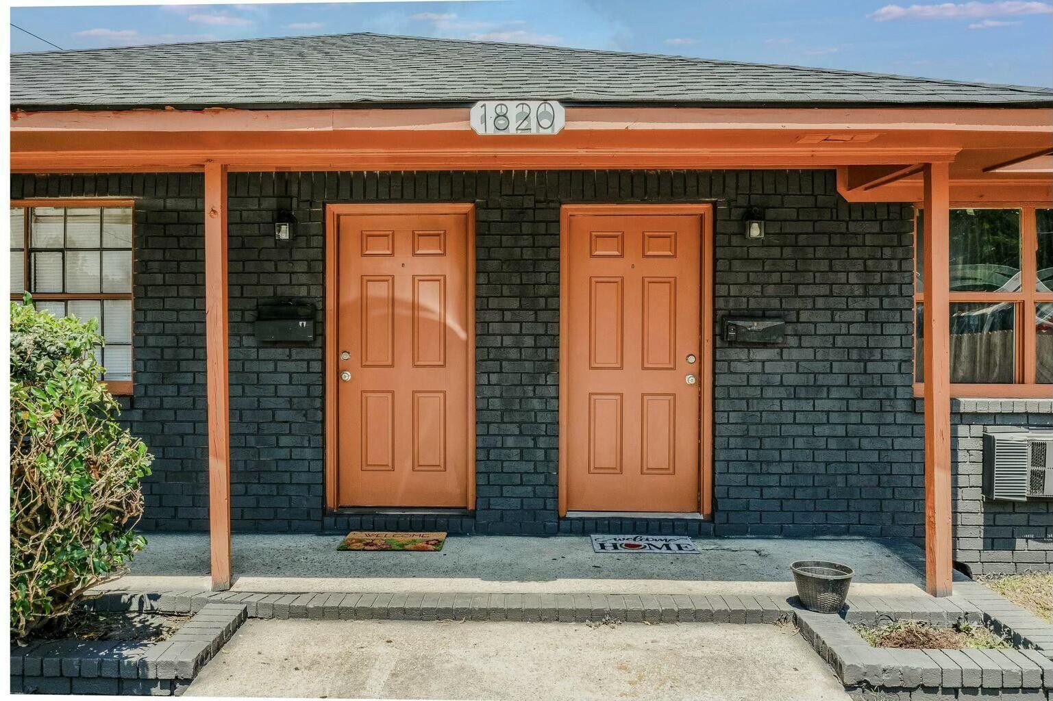 1820 Iris Street