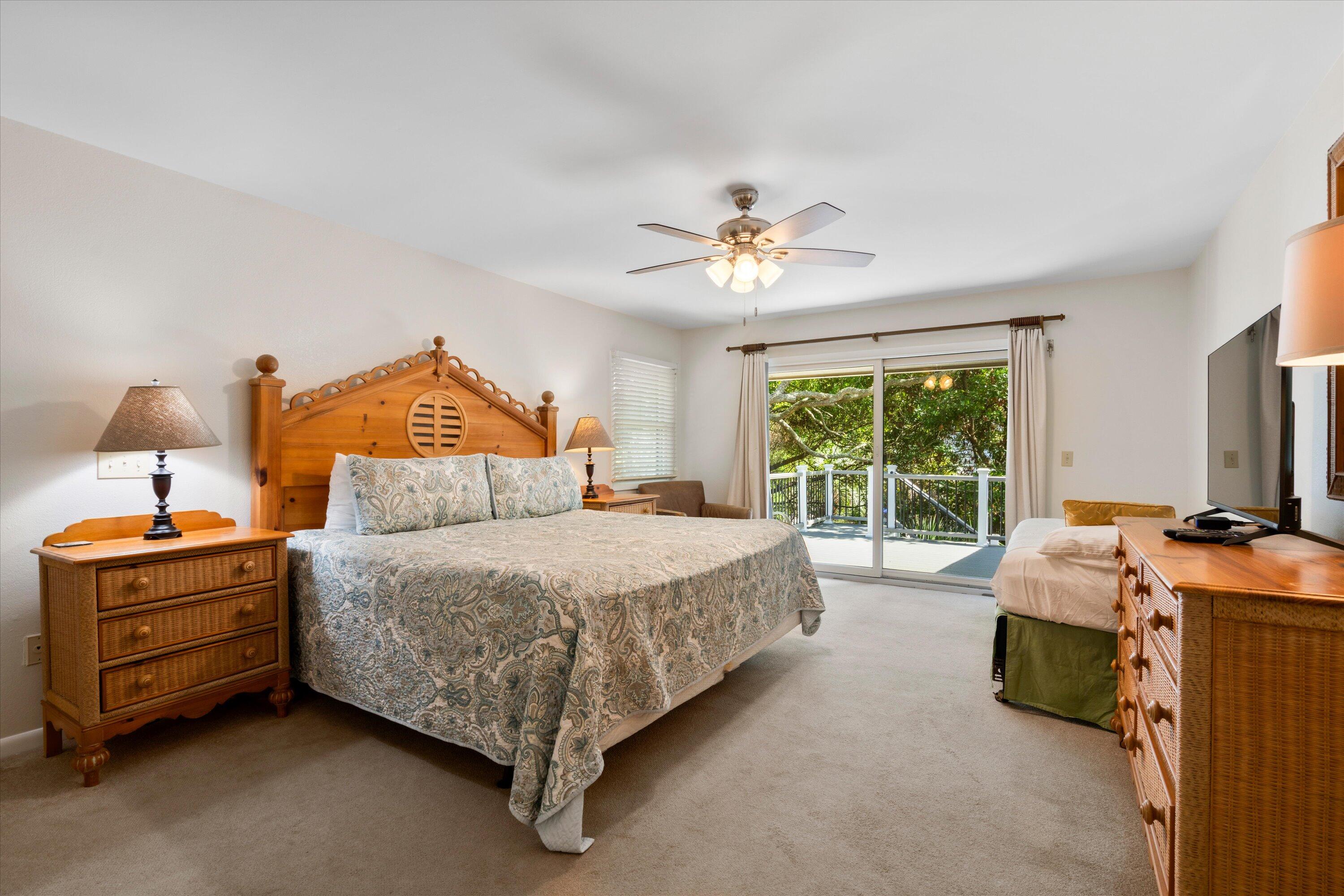 15 Dunecrest Lane 1/13 Share