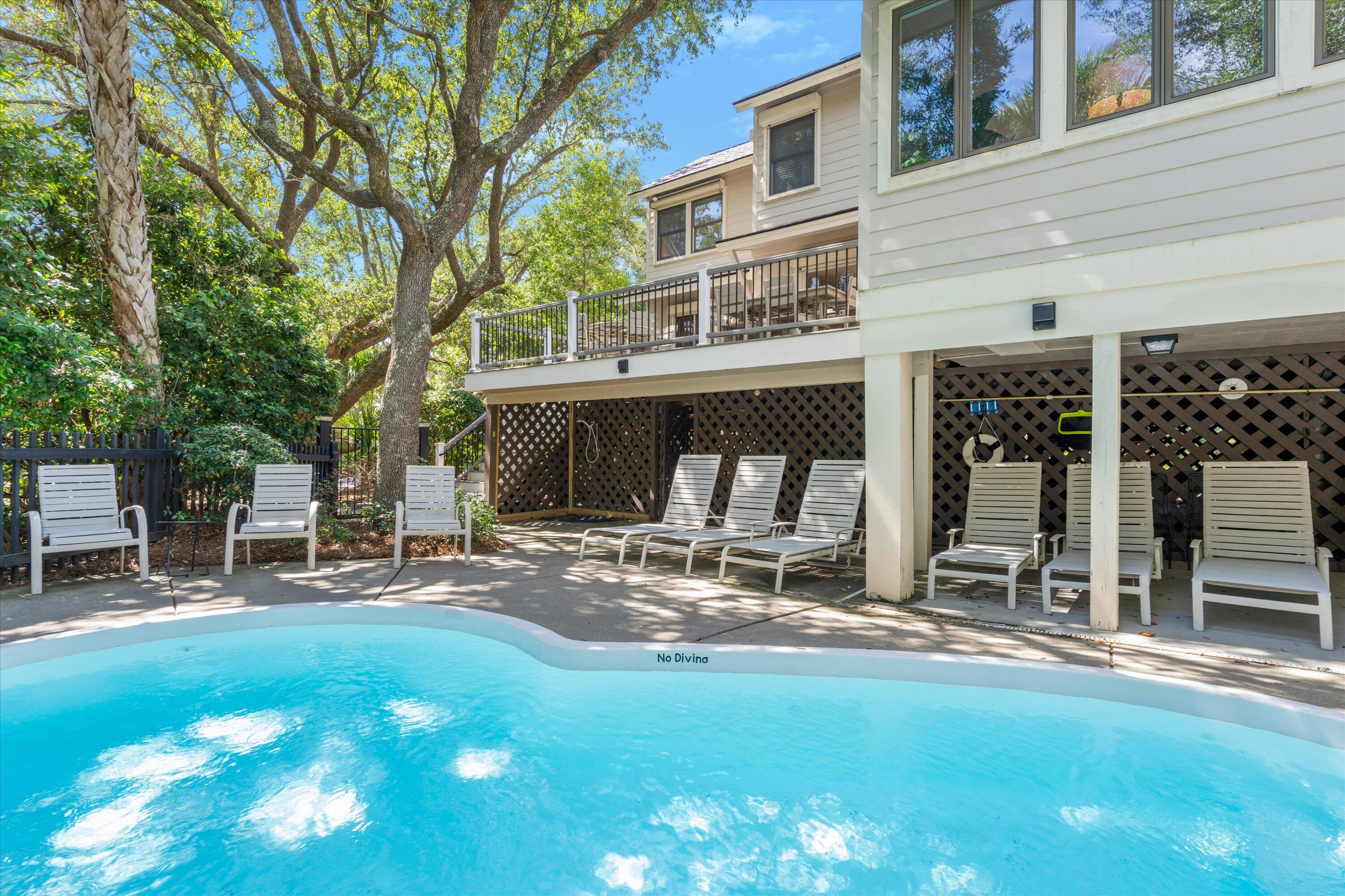 15 Dunecrest Lane 1/13 Share